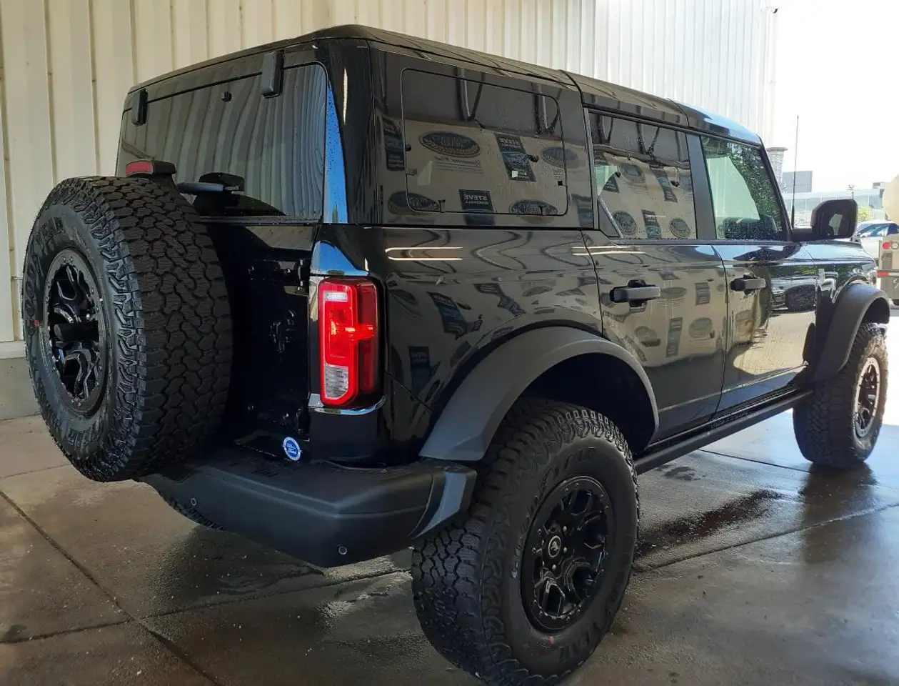 Ford Bronco снимка Ford Bronco