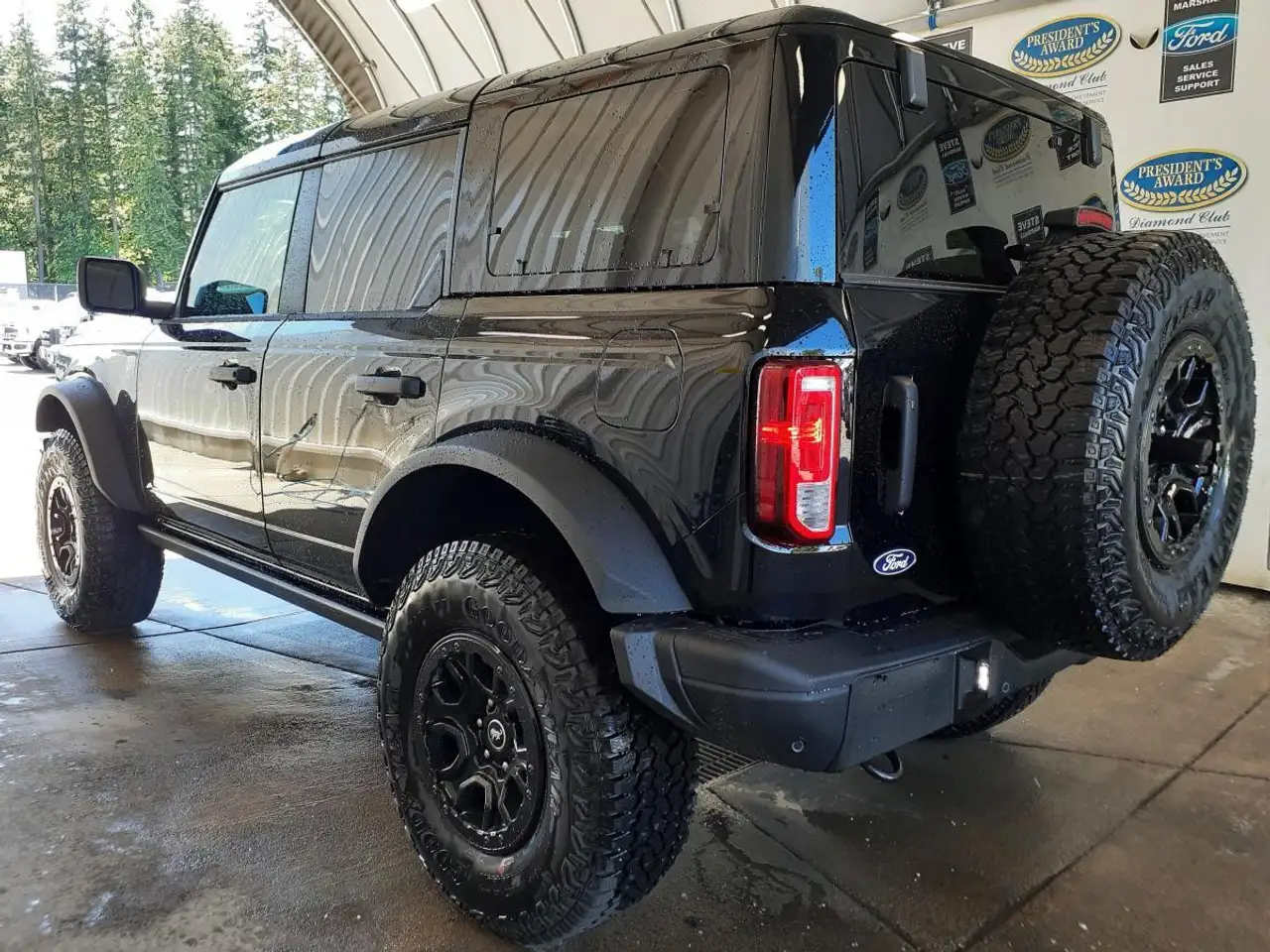 Ford Bronco снимка Ford Bronco