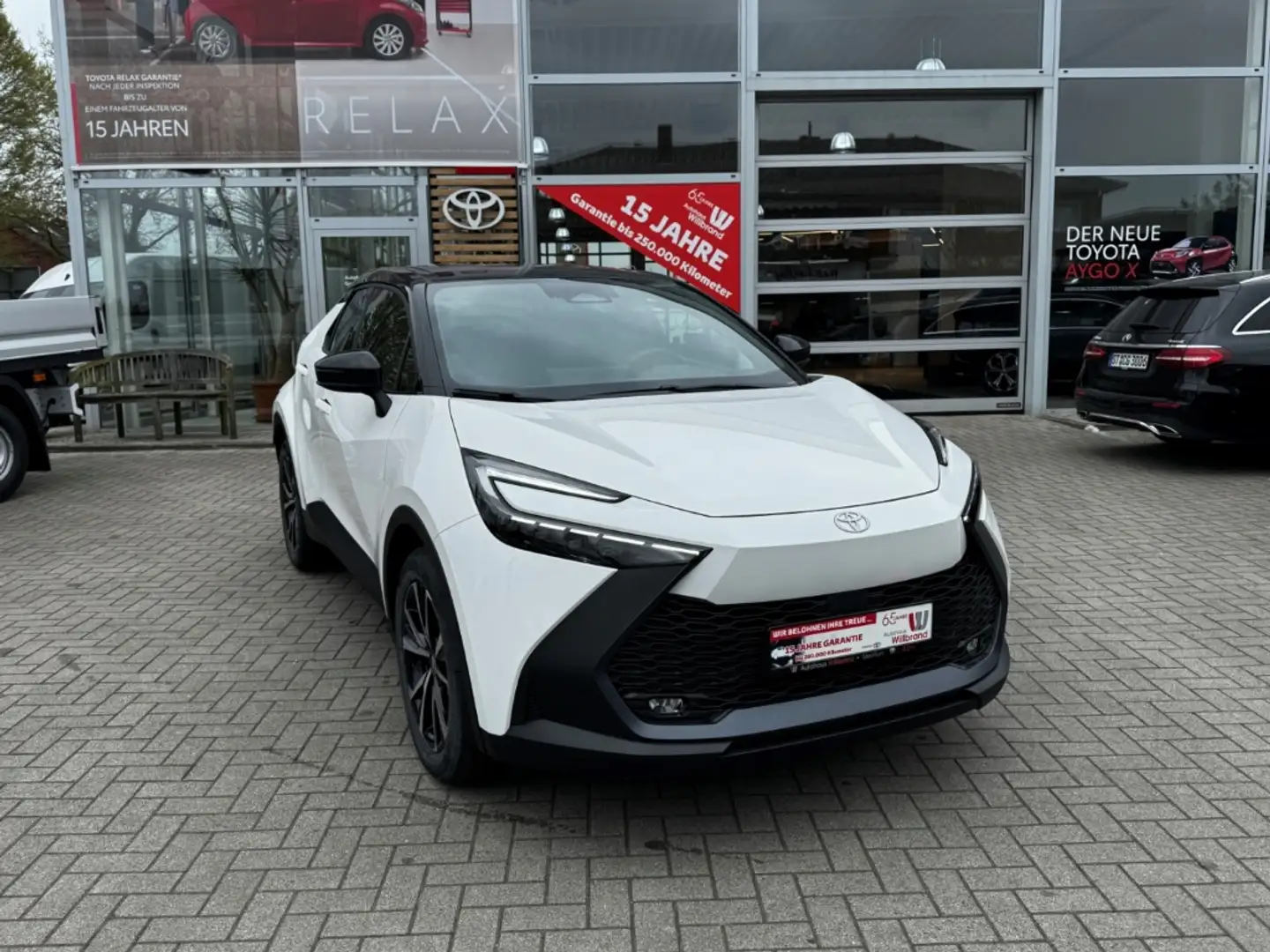 Toyota C-HR Plug-In Hybrid Teamplayer Navi LED ACC SHZ Blanc - 1