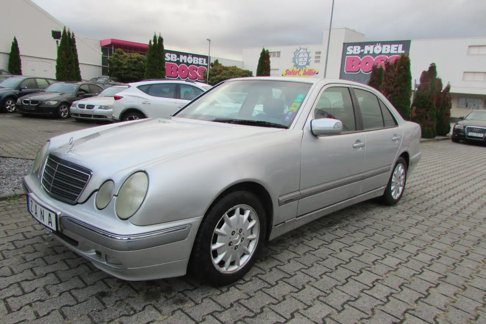 Mercedes-Benz E 200 E-Klasse CDI Elegance Silber - 1