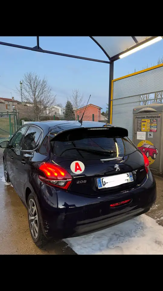 Peugeot 208 1.6 BlueHDi 100ch BVM5 Allure