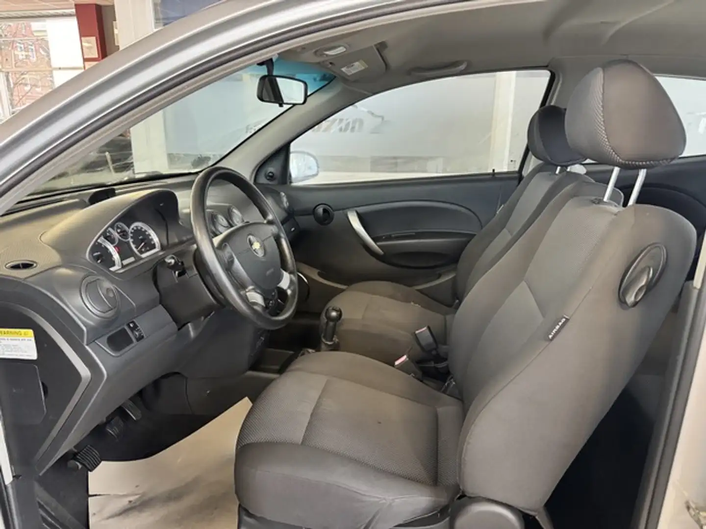 Chevrolet Aveo Schrägheck Allwetterreifen el.Fensterheber Silber - 2
