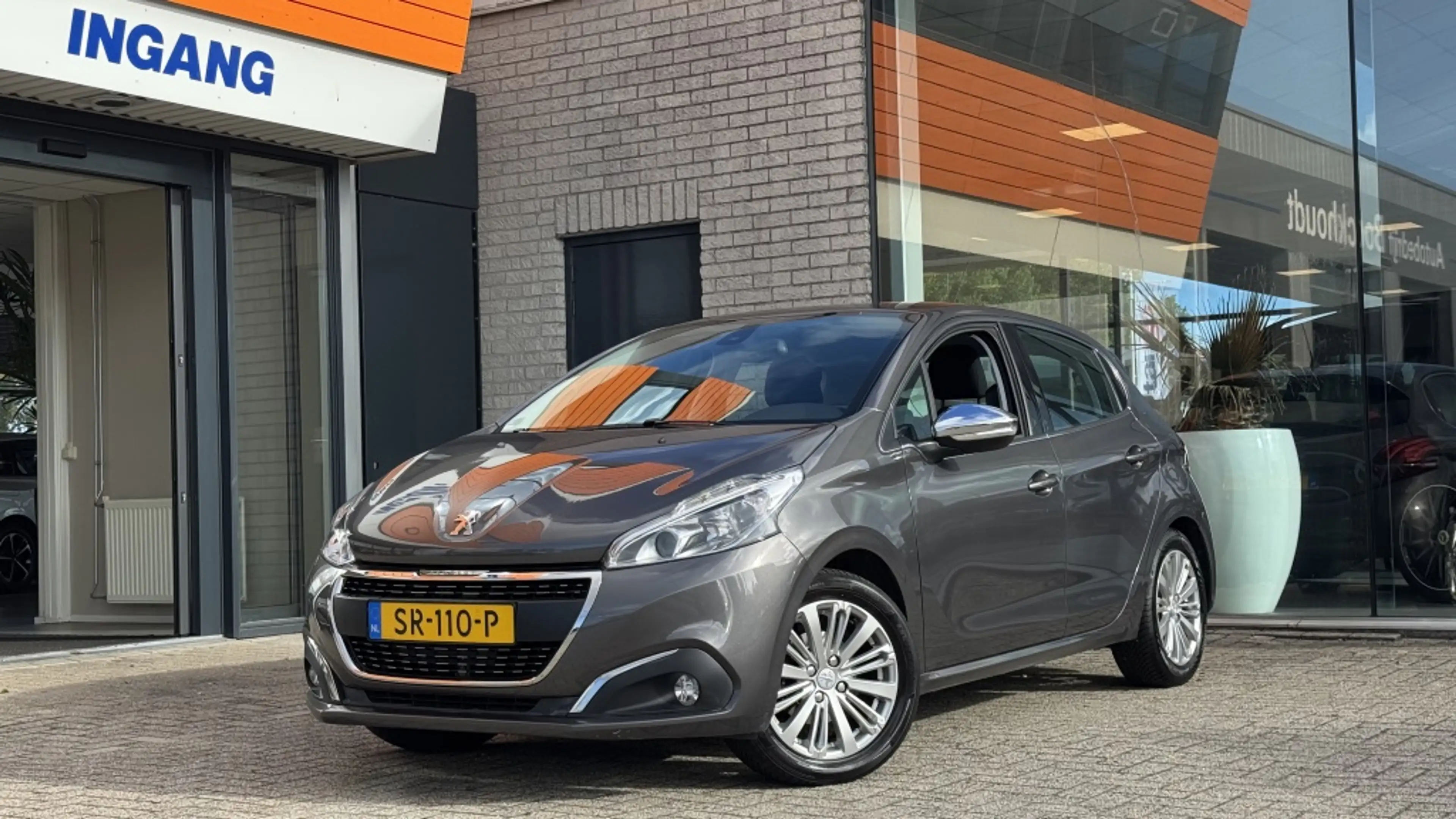 Peugeot 208 1.2 PT BL Executive | Navi | Trekhaak | Cruise — photo 2