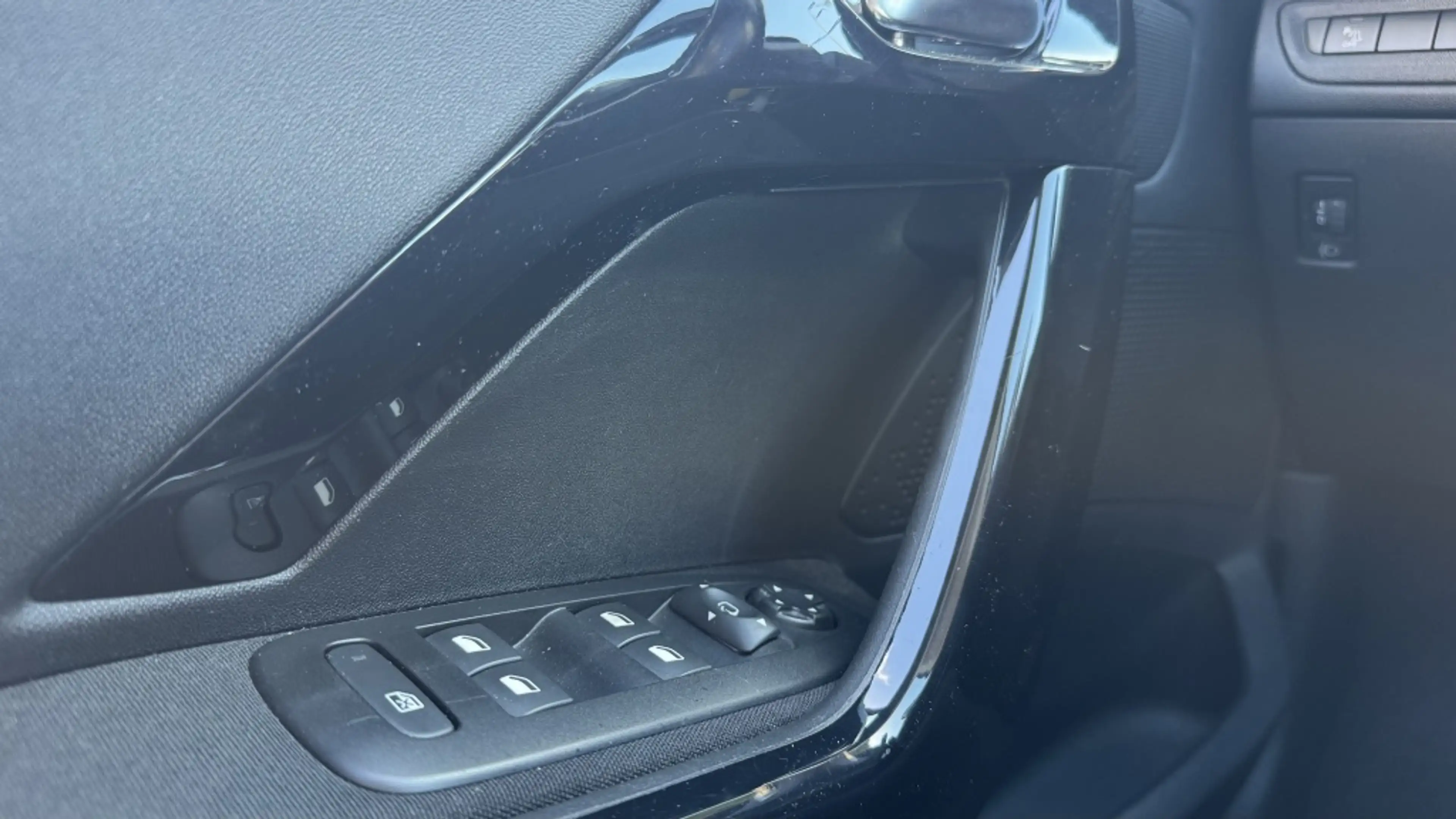 Peugeot 208 1.2 PT BL Executive | Navi | Trekhaak | Cruise — photo 18