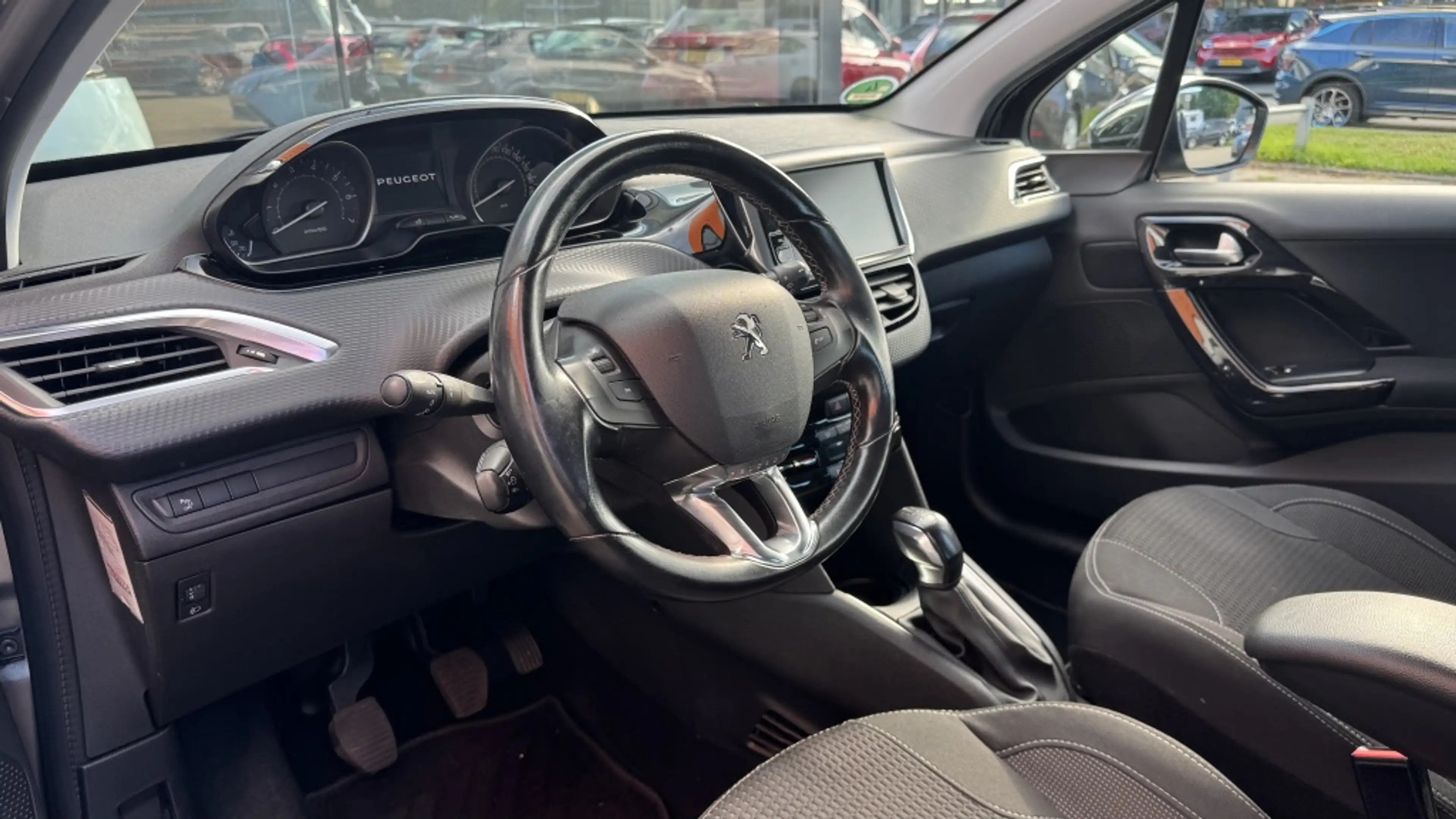 Peugeot 208 1.2 PT BL Executive | Navi | Trekhaak | Cruise — photo 8