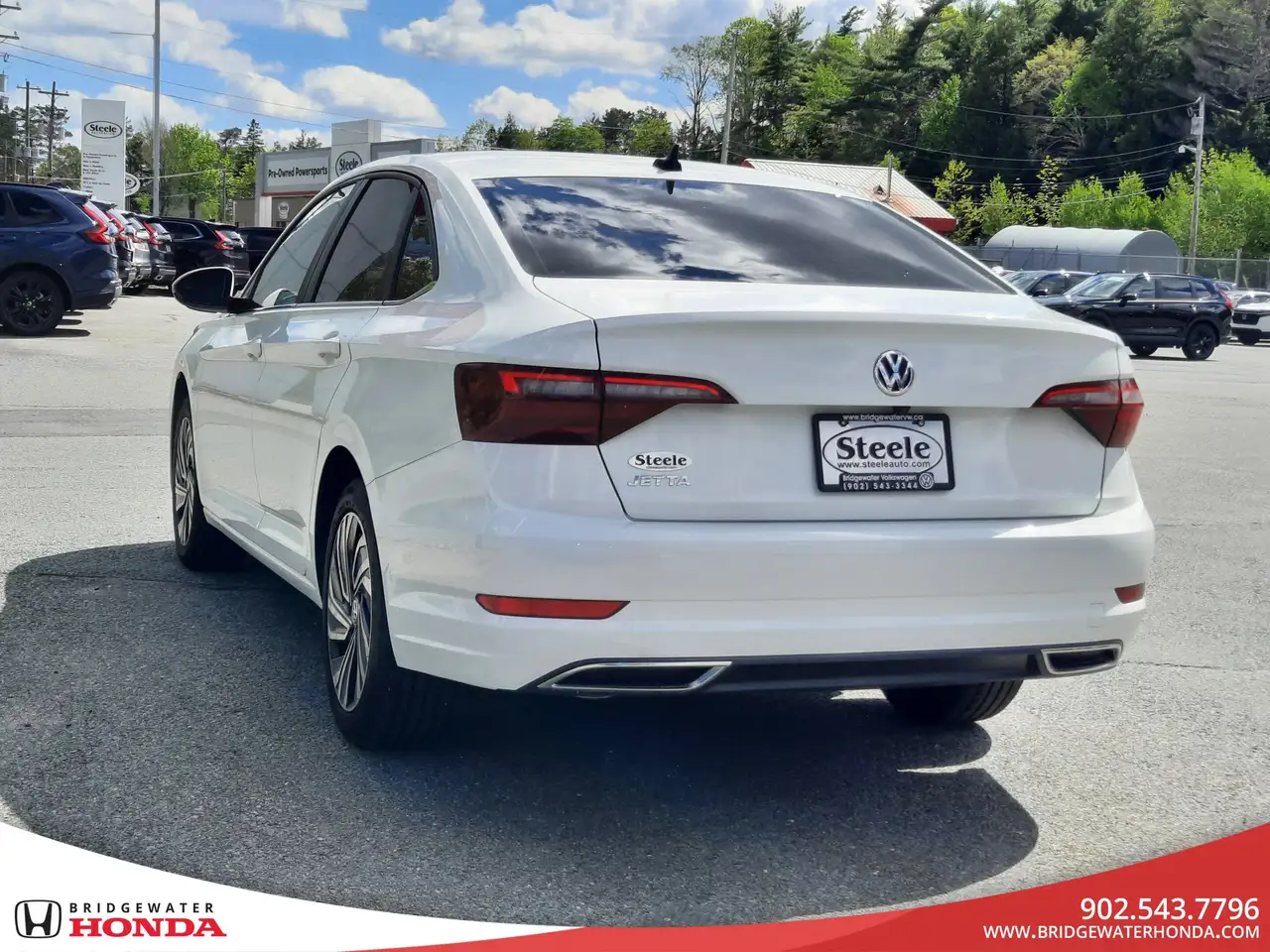 Volkswagen Jetta снимка Volkswagen Jetta