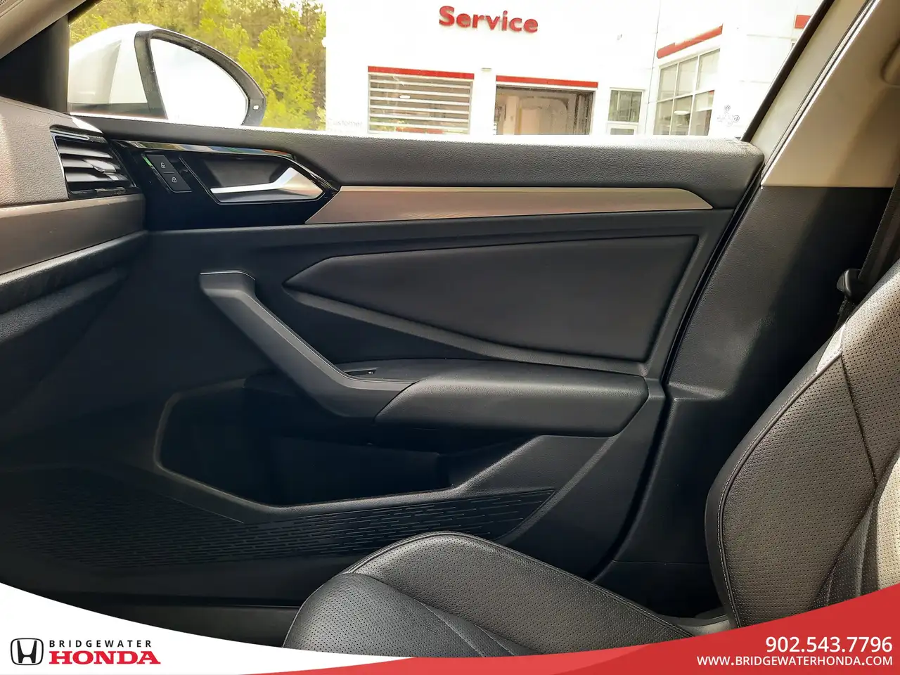 Volkswagen Jetta снимка Volkswagen Jetta