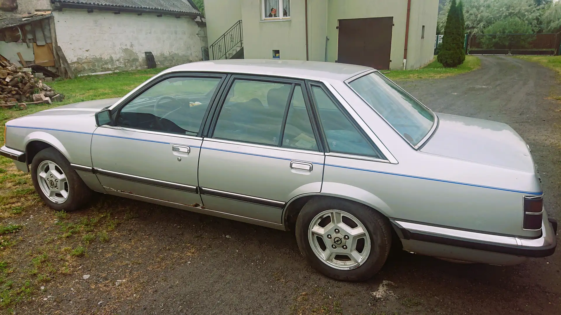 Opel Senator Senator a CD Srebrny - 2