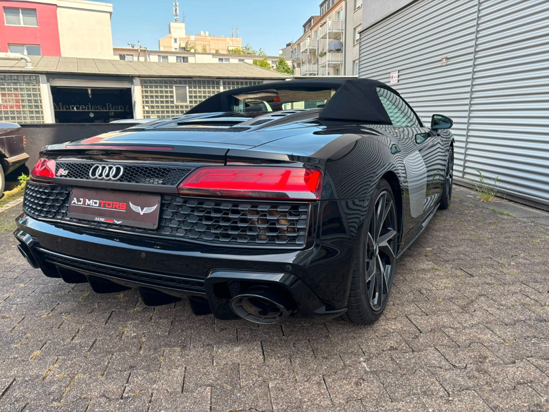 Audi R8 Spyder 5.2 FSI quattro *Fahrbereit* — photo 7