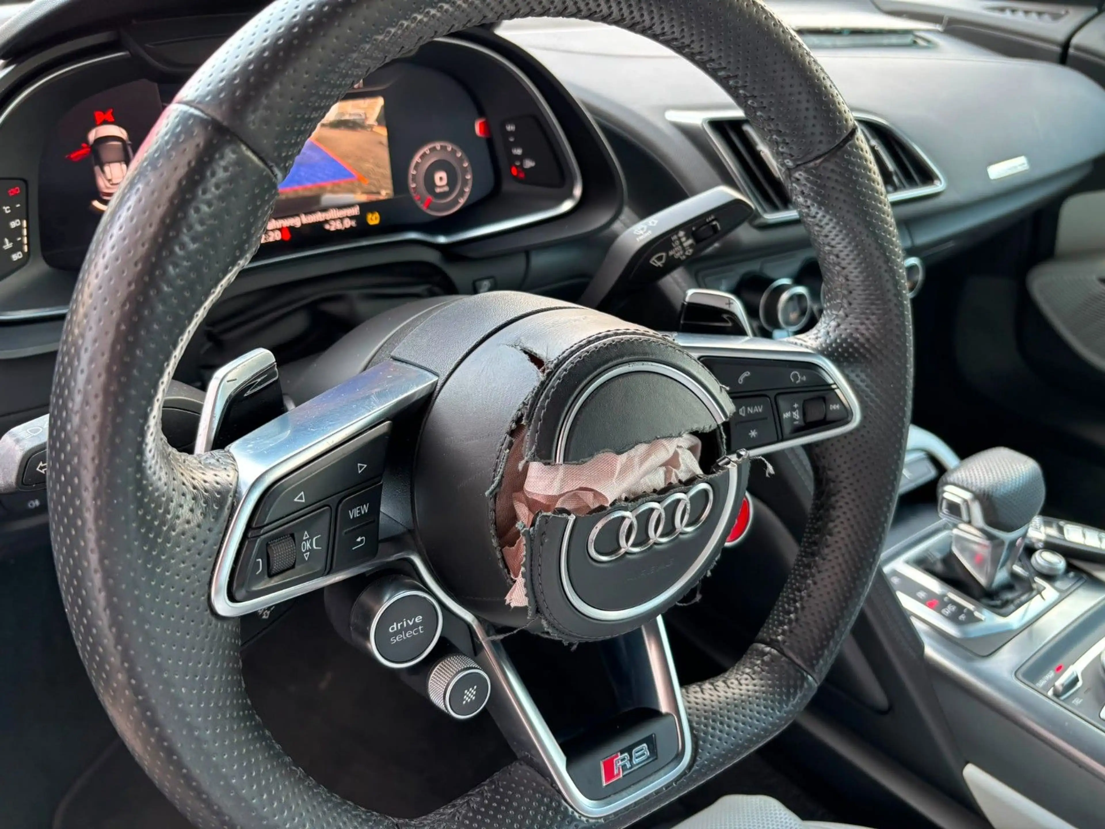 Audi R8 Spyder 5.2 FSI quattro *Fahrbereit* — photo 15
