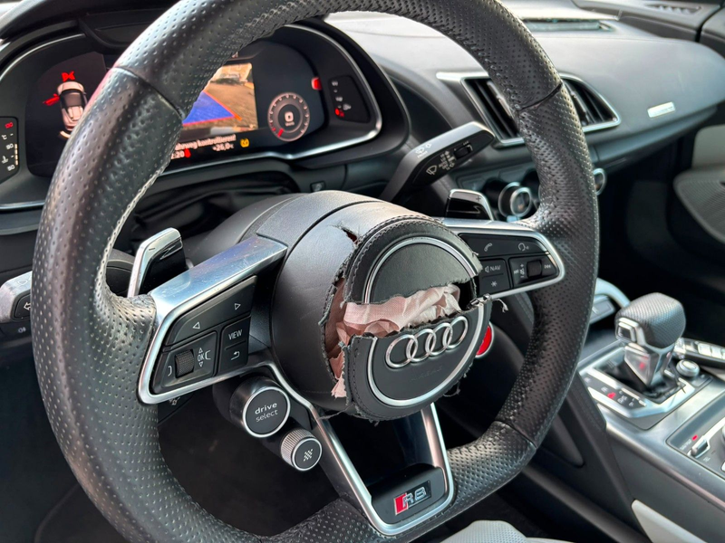 Audi R8 Spyder 5.2 FSI quattro *Fahrbereit* — photo 15
