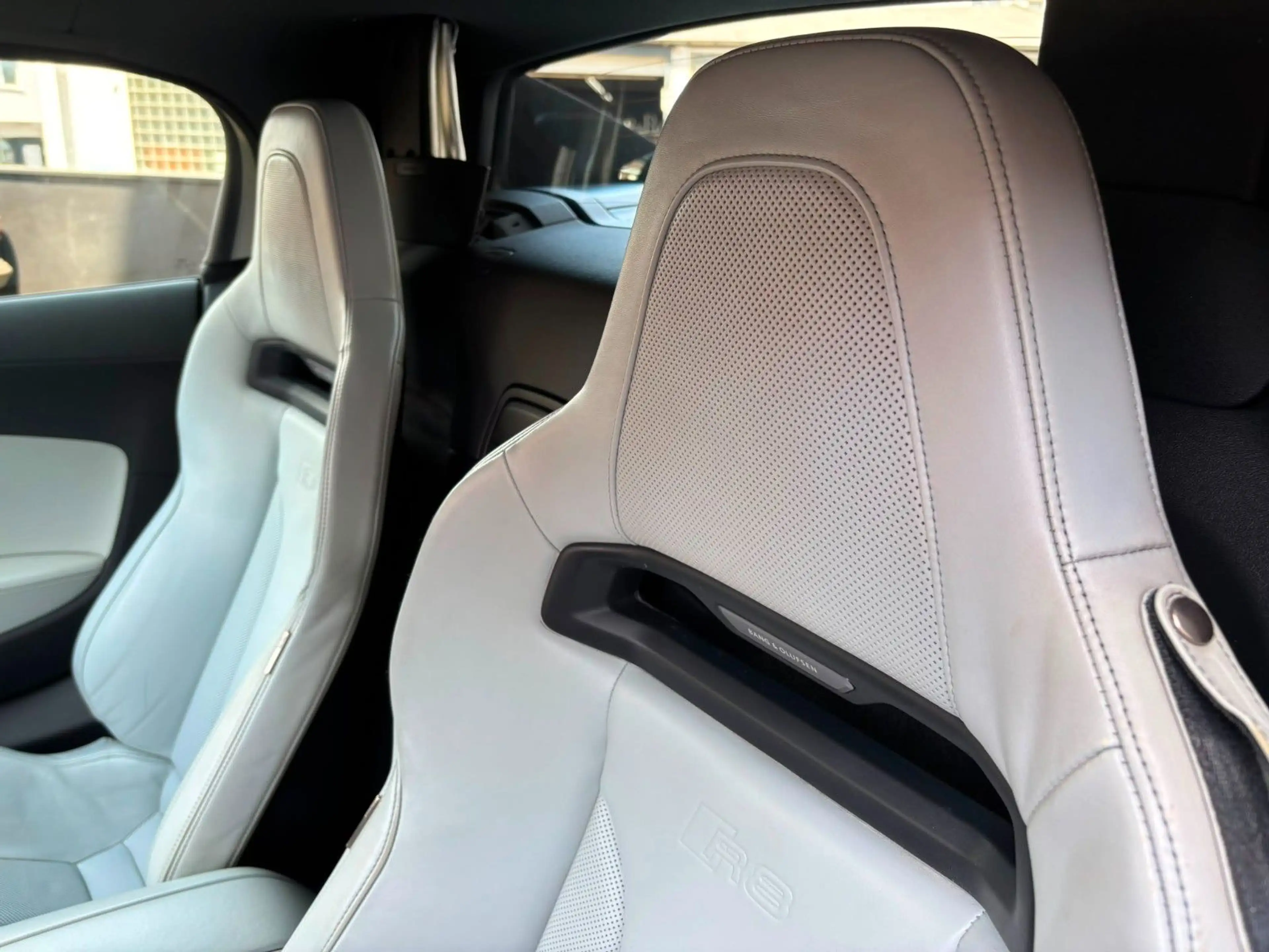 Audi R8 Spyder 5.2 FSI quattro *Fahrbereit* — photo 14