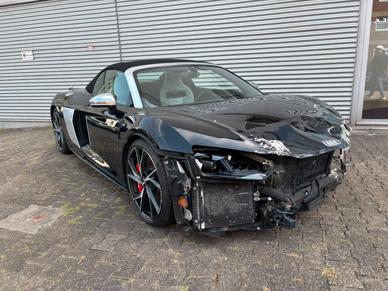 Audi R8 Spyder 5.2 FSI quattro *Fahrbereit* — photo 4