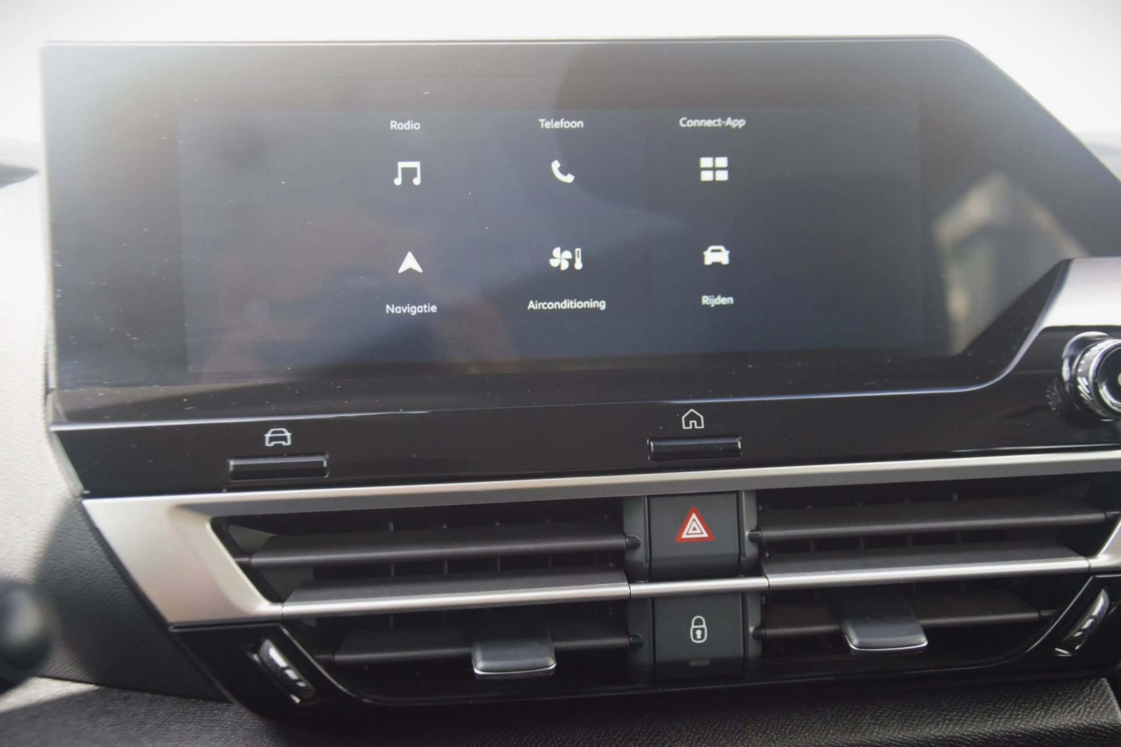 Citroen E-C4 Electric Live 50 kWh — photo 14