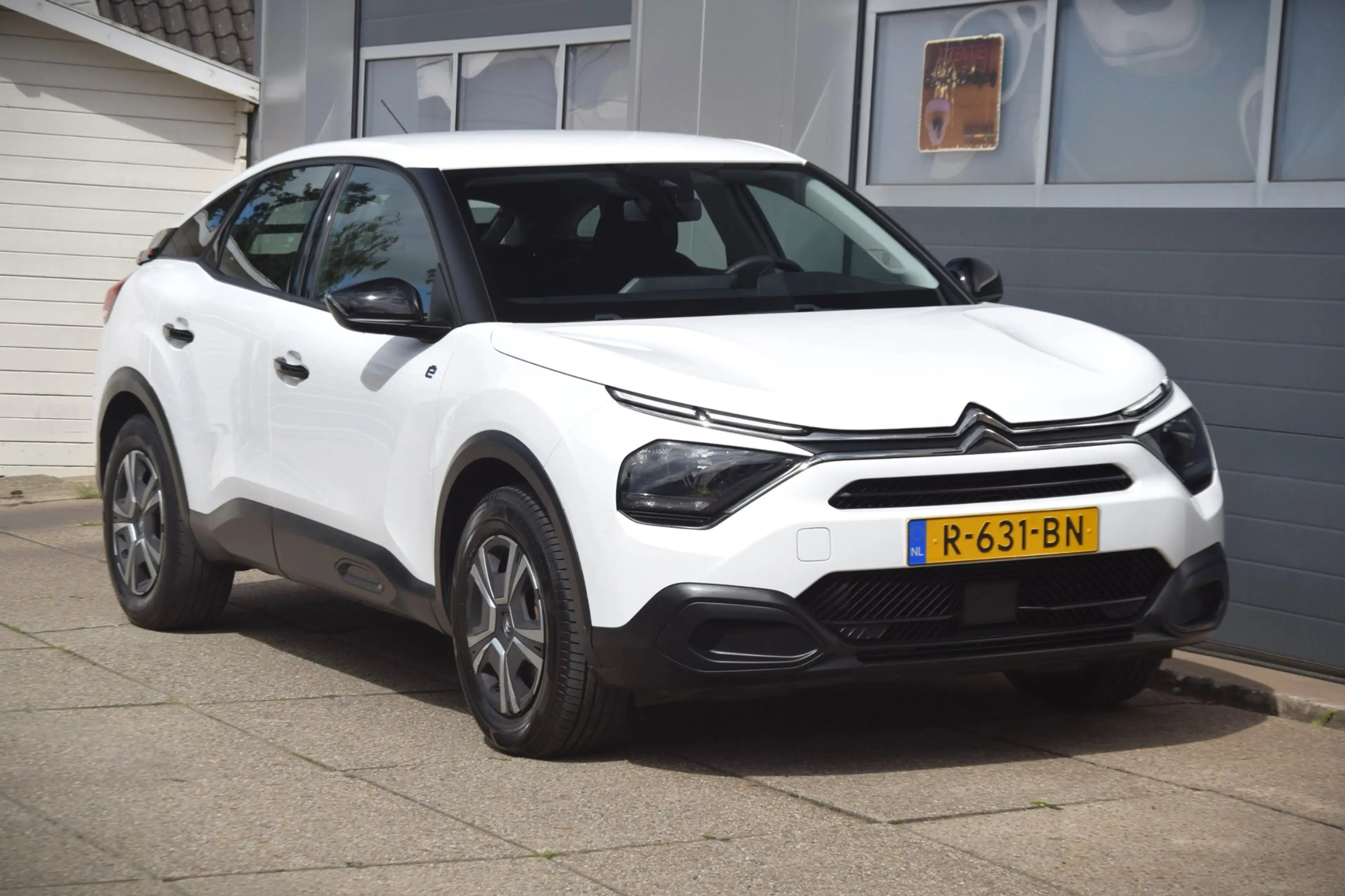 Citroen E-C4 Electric Live 50 kWh — photo 18