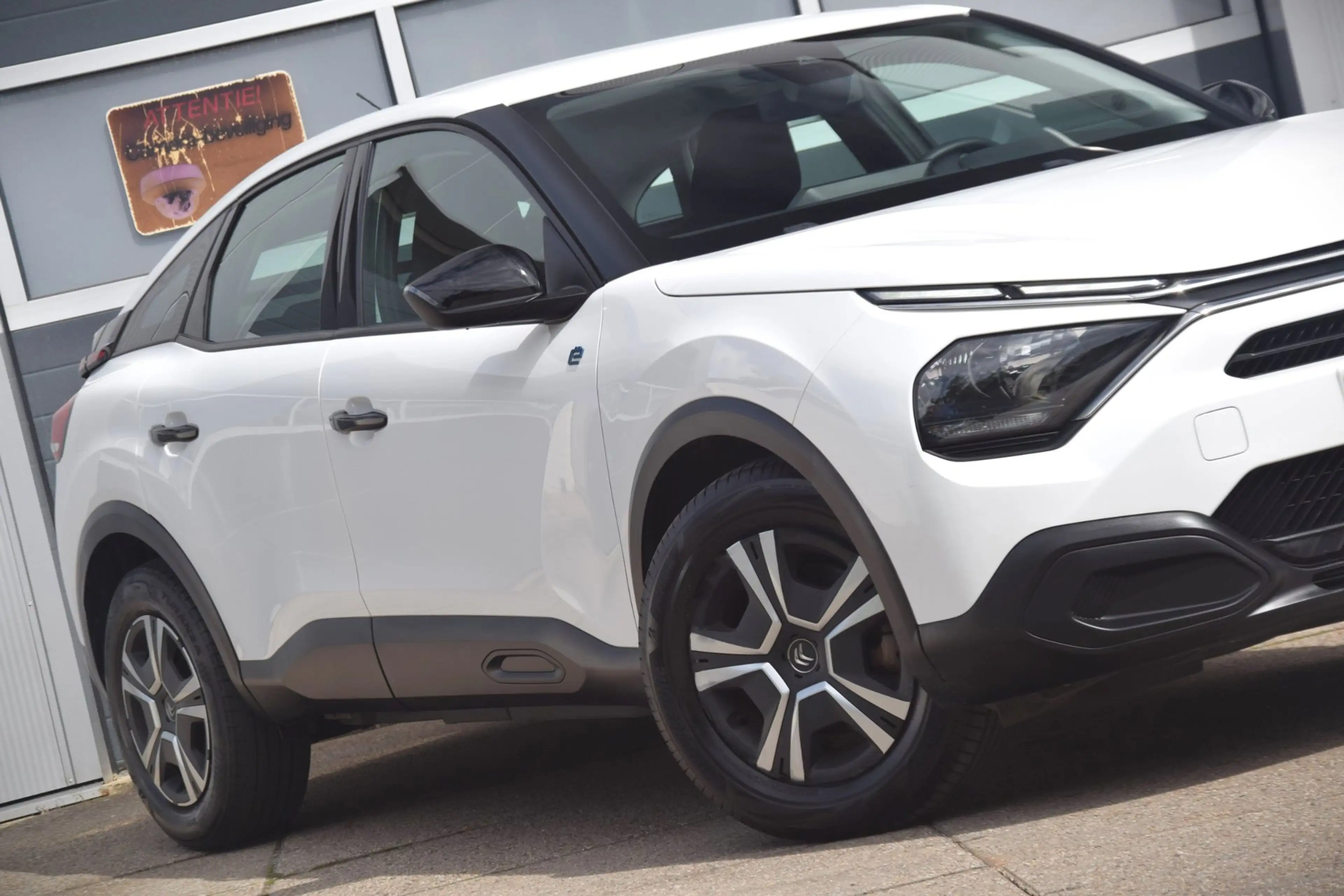 Citroen E-C4 Electric Live 50 kWh — photo 2