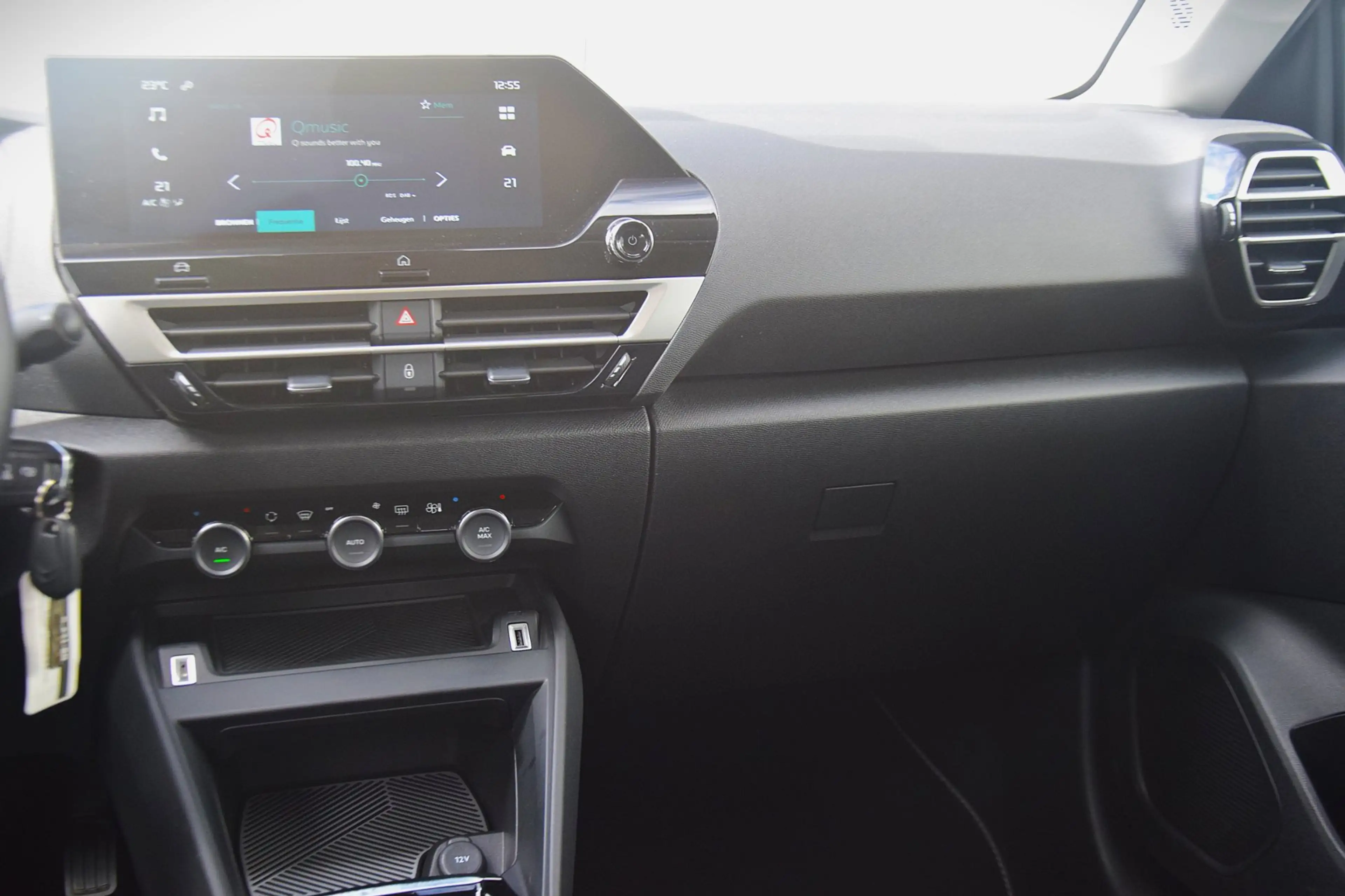 Citroen E-C4 Electric Live 50 kWh — photo 12