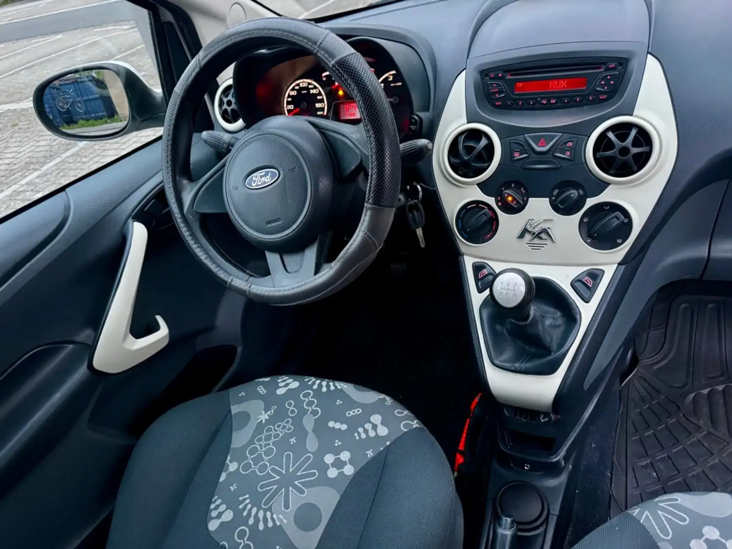 Ford Ka/Ka+ 1.2 Comfort start/stop AIRCO 2DE EIG NAP APK Blanco - 2