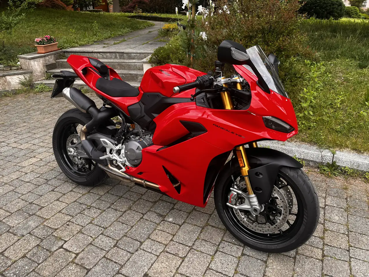Ducati Panigale V2