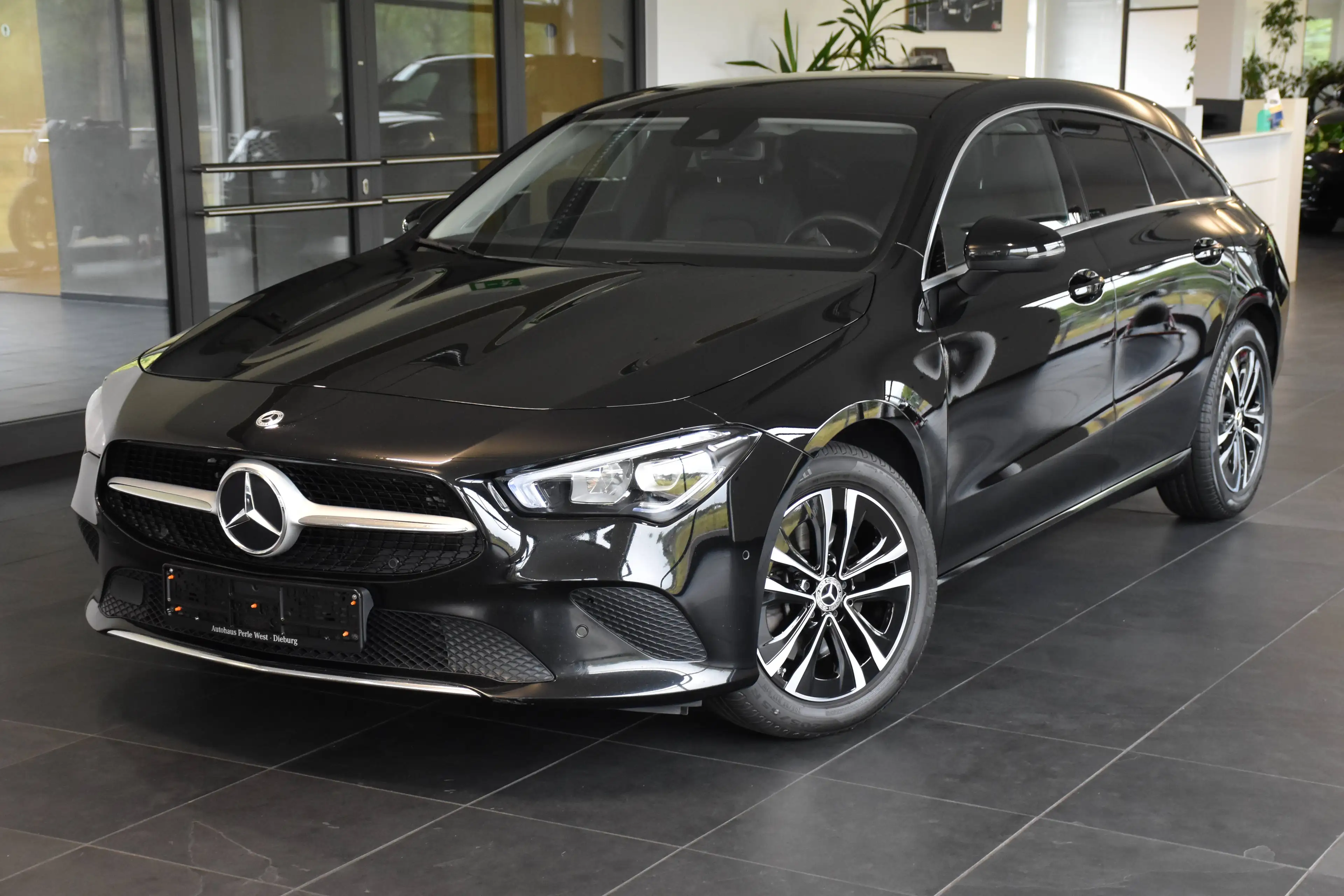 Mercedes-Benz CLA 220 CLA 220 d 8G-DCT PROGRESSIVE"PANORAMA"AHK"LED"