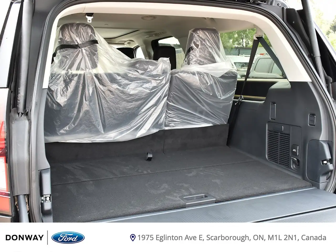 Ford Expedition снимка Ford Expedition