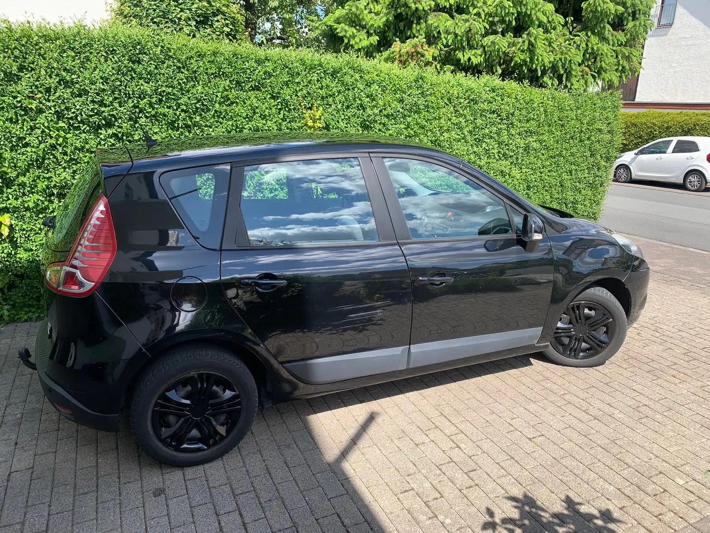Renault Scenic Scenic 1.6 16V 110 Expression Schwarz - 2