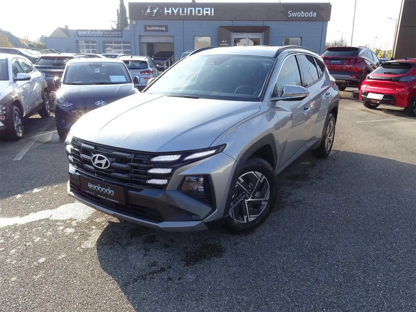 Hyundai TUCSON Tucson NX4 Jubile 1,6 T-GDi 2WD 48V t5bj1 Silber - 1