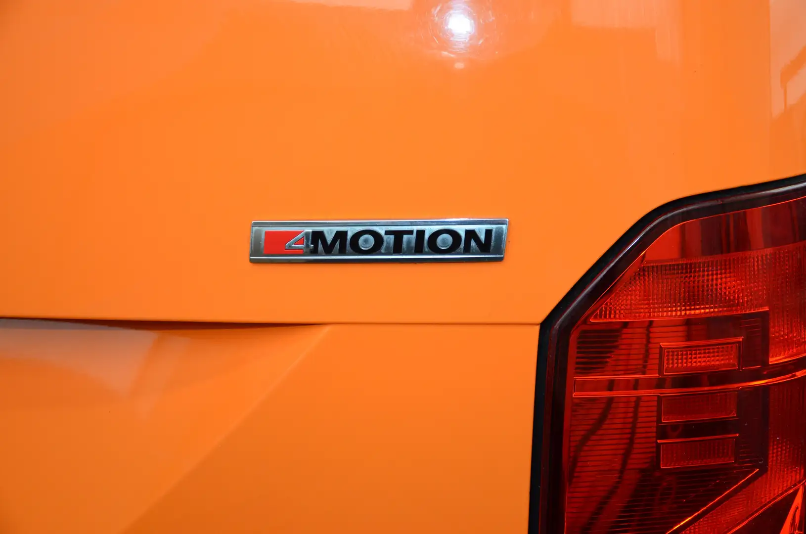 Volkswagen T6.1 Transporter LR 2,0TDI 4Motion 150PS Anhängevorrichtung ... Orange - 2