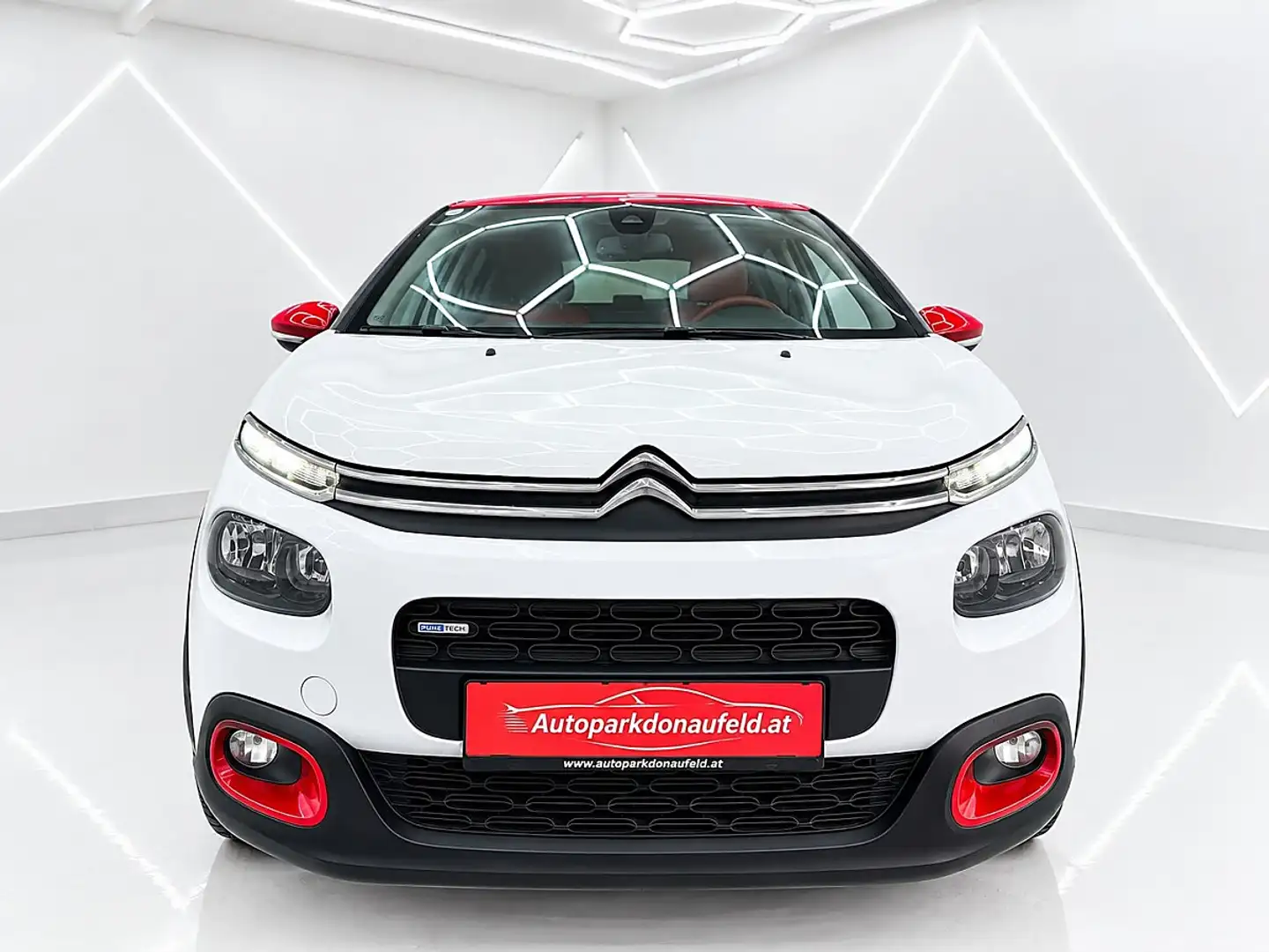 Citroen C3 1.2 PureTech 82 Shine Weiß - 2