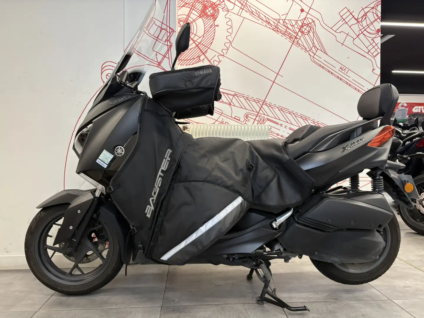 Yamaha X-Max 300 Noir - 2