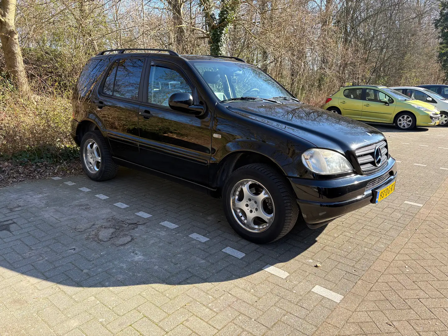 Mercedes-Benz ML 320 ML 320 Fekete - 2