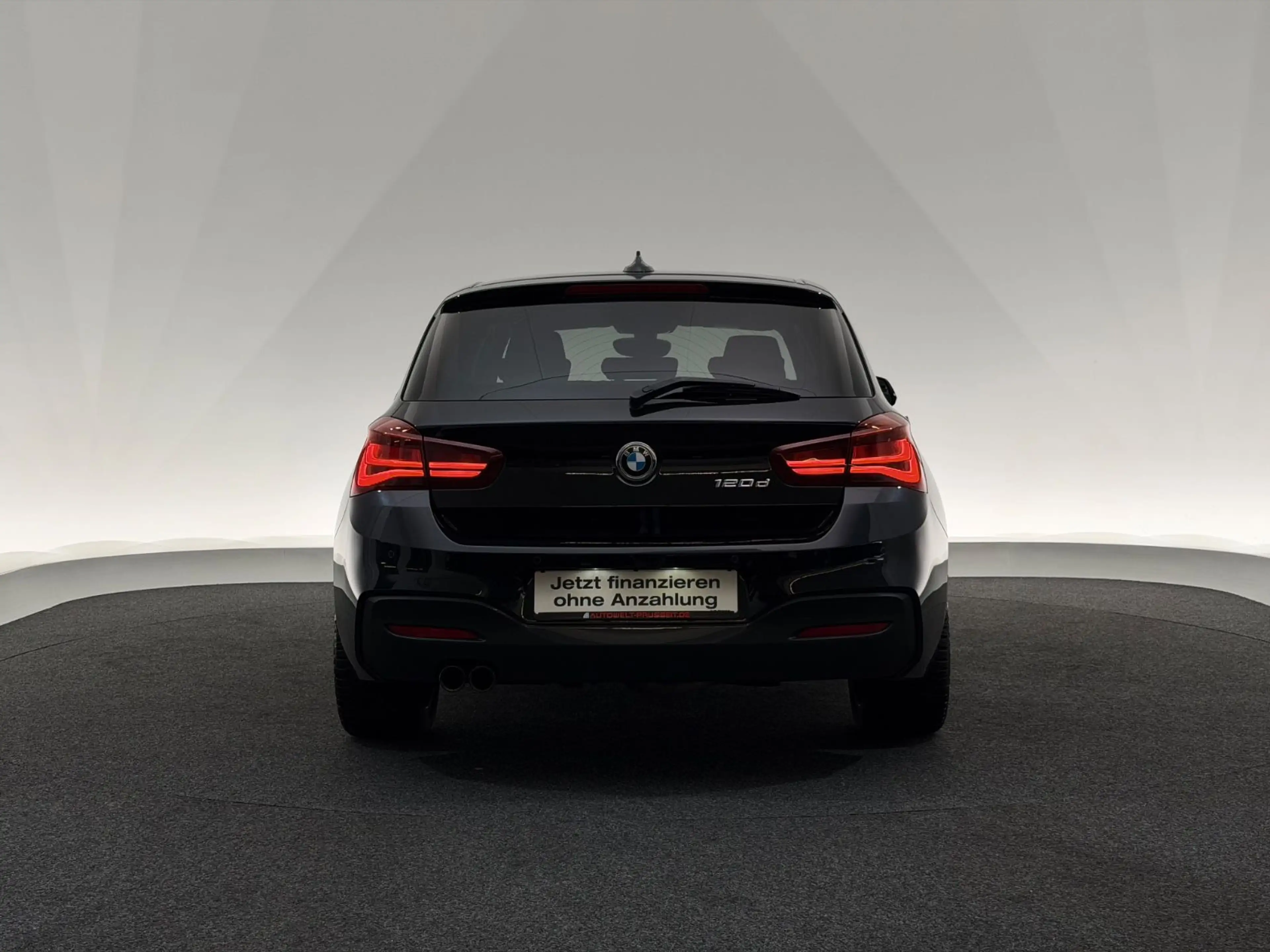 BMW 120 d Lim.*M SPORT SHADOW*LED-SHZ-PDC-HARMAN KARD — photo 6