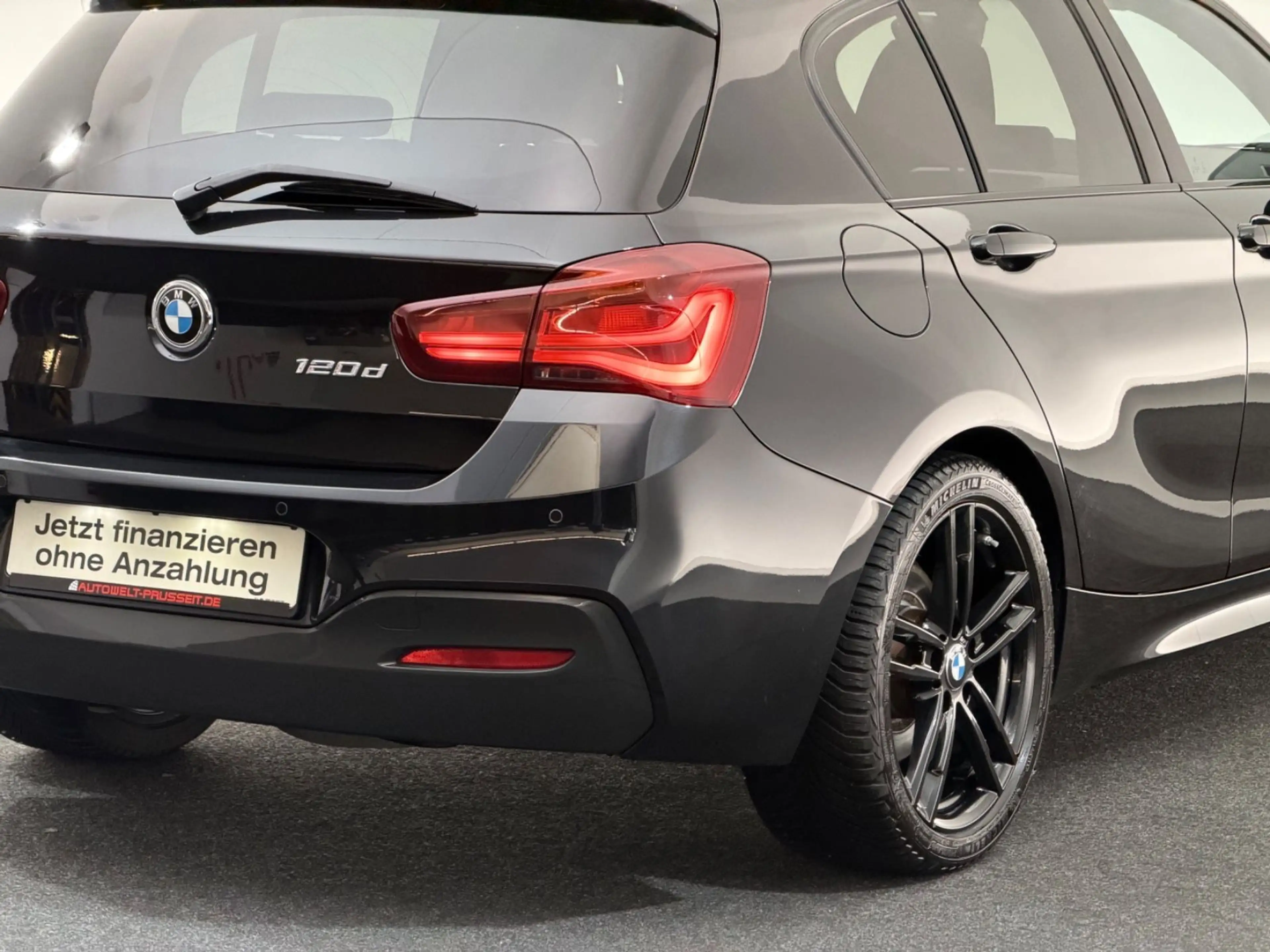 BMW 120 d Lim.*M SPORT SHADOW*LED-SHZ-PDC-HARMAN KARD — photo 11