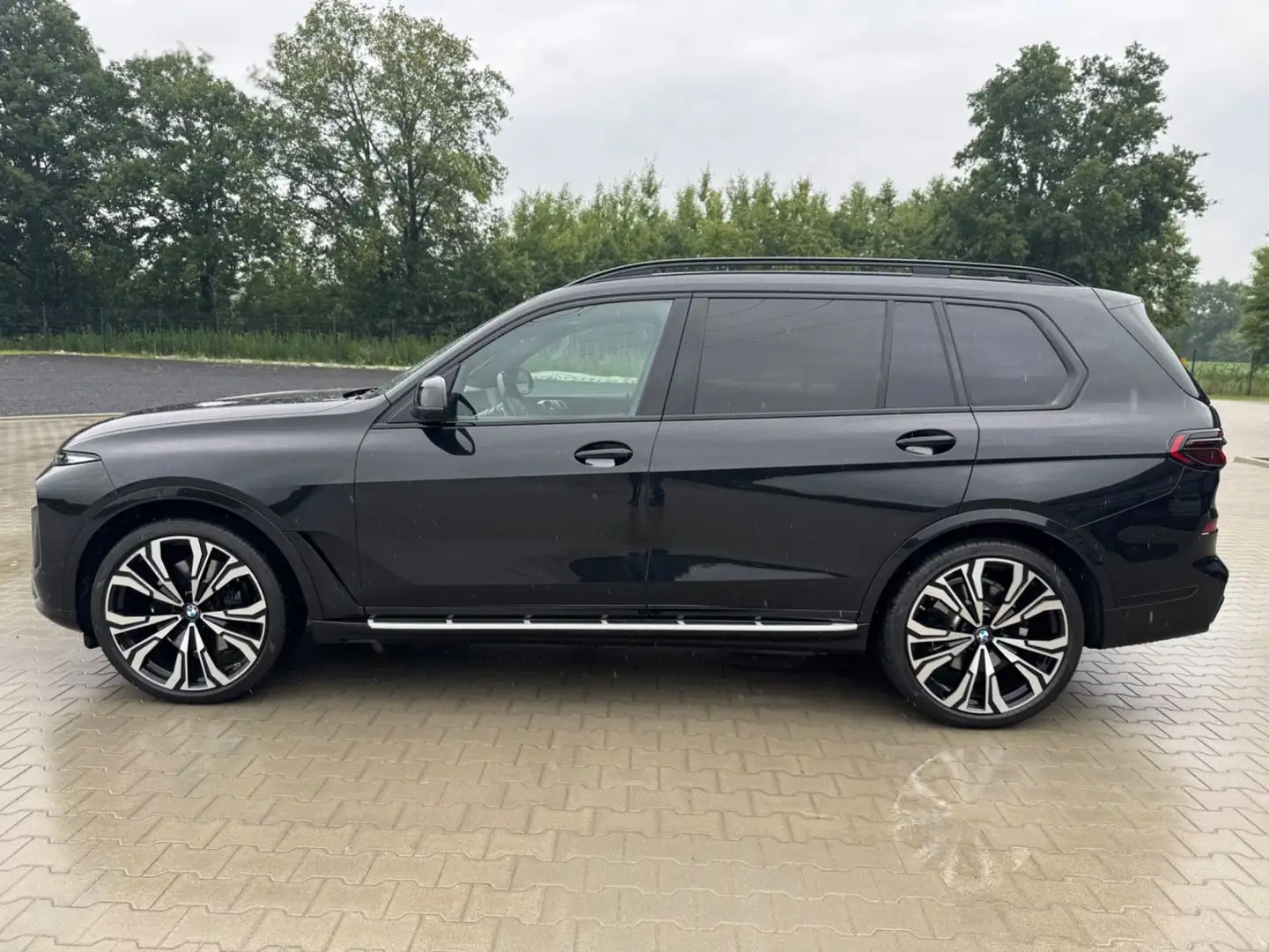 BMW X7 40i M Sport Pro -Pano-BelüSitz-Softcl-H&K-23Z Negro - 2