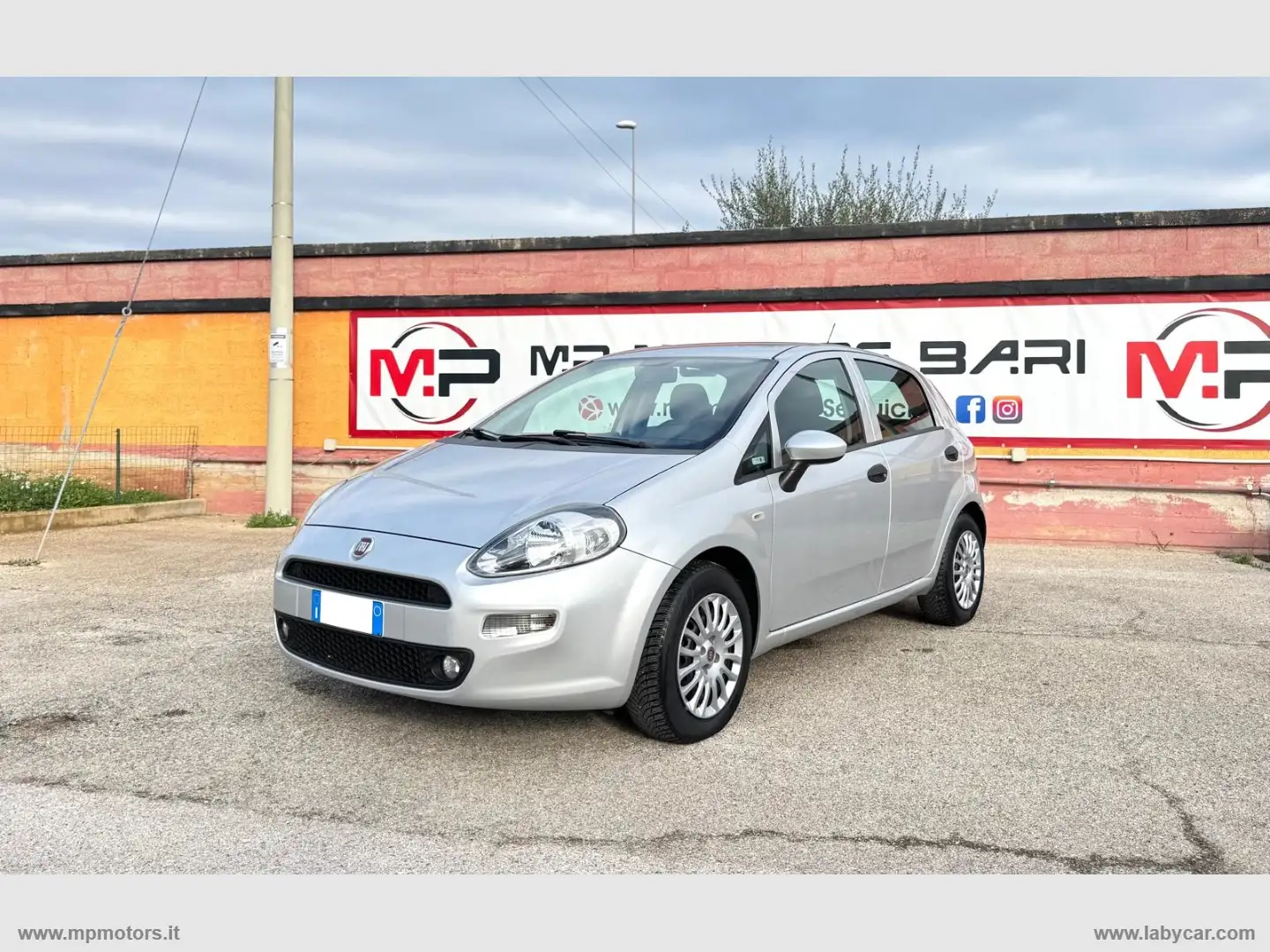 Fiat Punto PUNTO STREET GPL 1.2 69CV Grau - 1