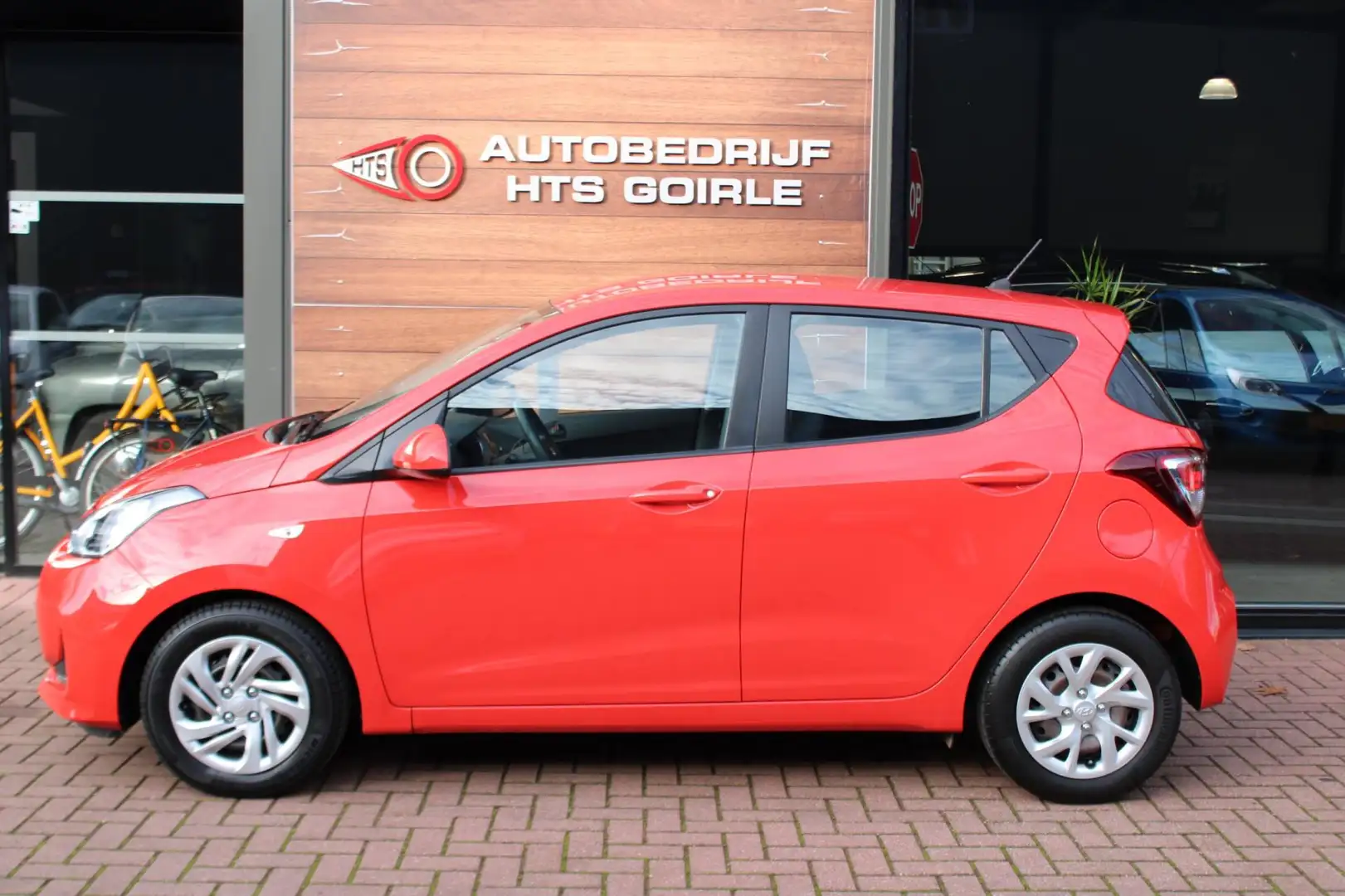 Hyundai i10 1.0i Comfort Rouge - 2