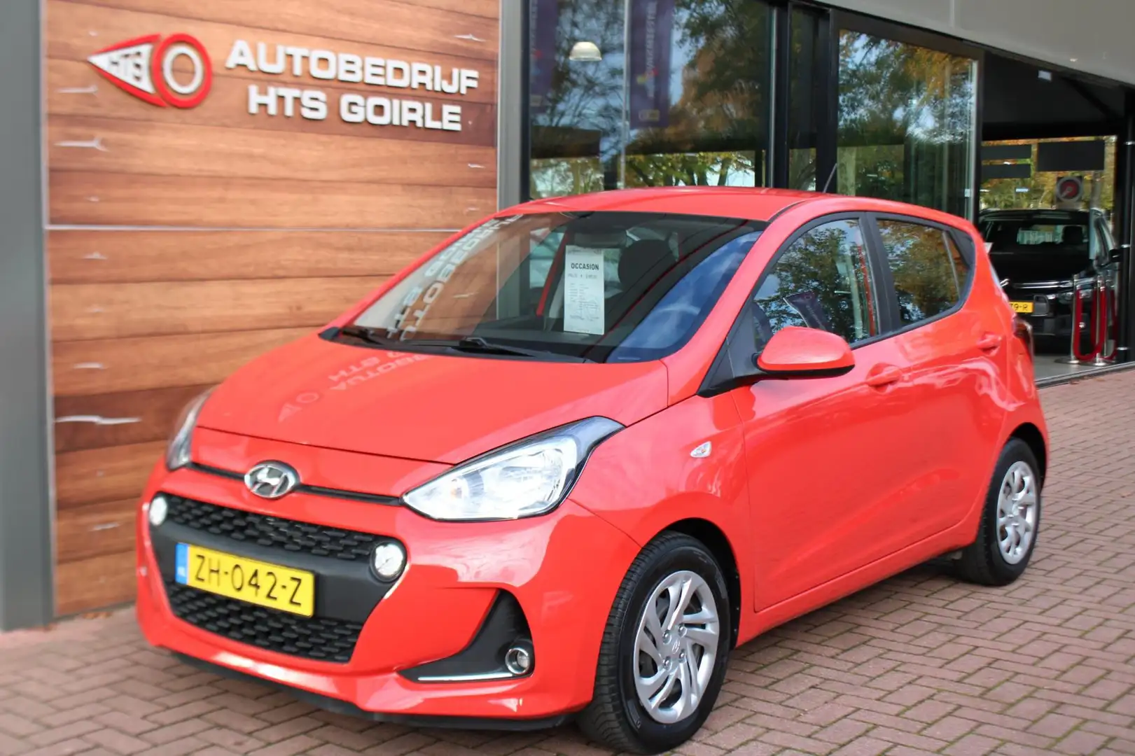 Hyundai i10 1.0i Comfort Rouge - 1