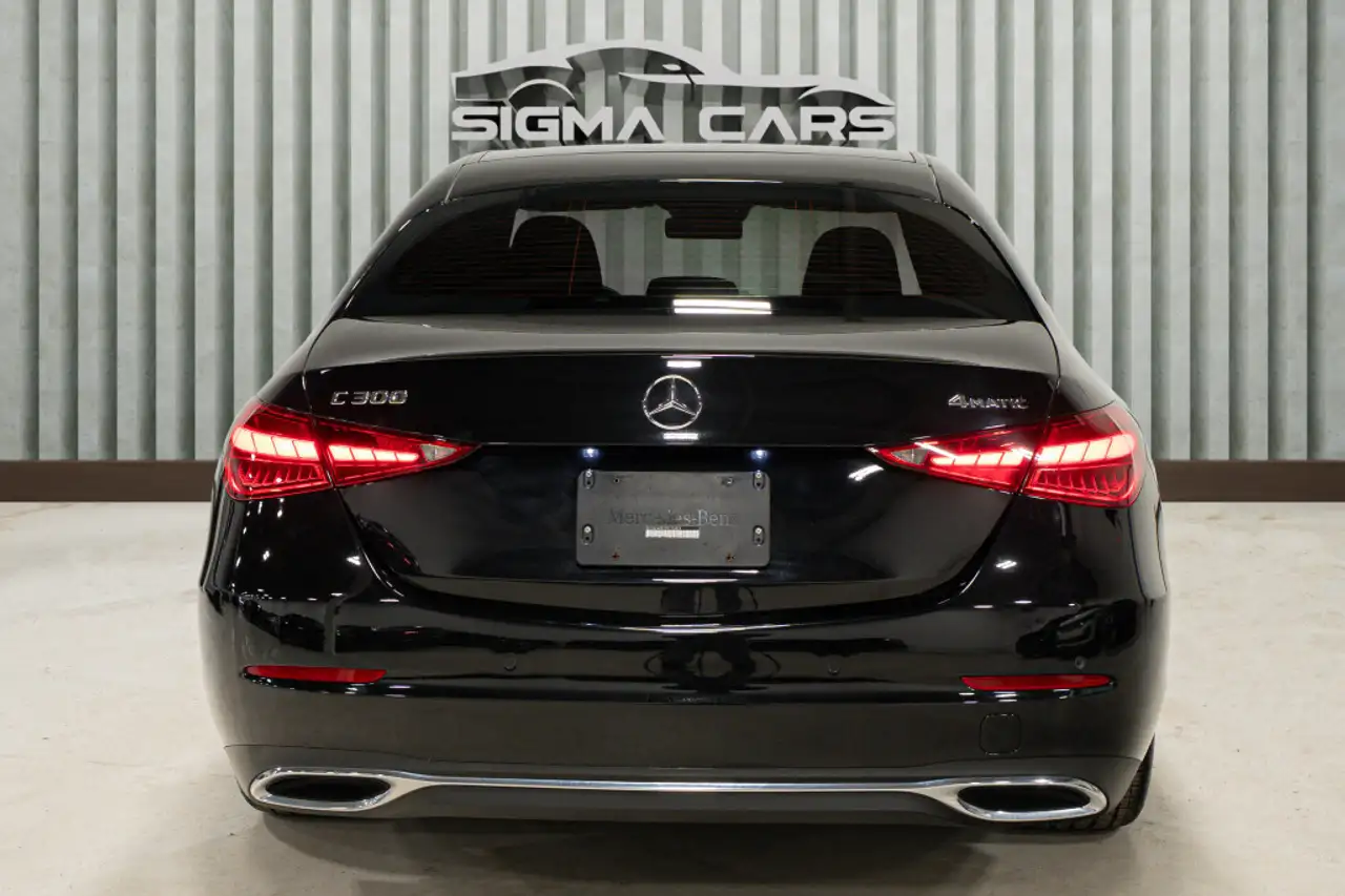 Mercedes-Benz C-Class снимка Mercedes-Benz C-Class