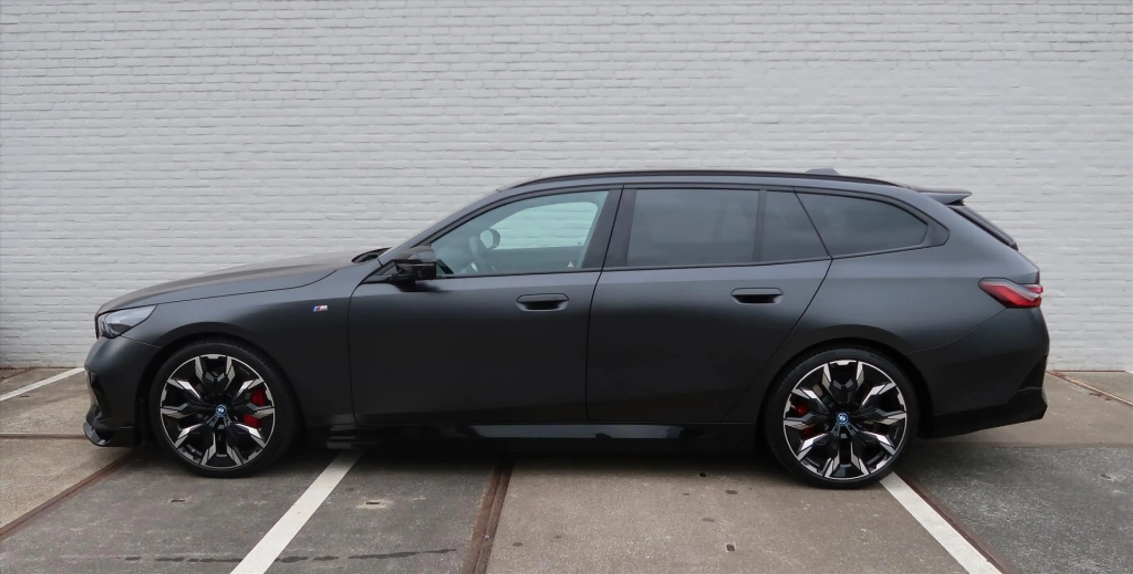 BMW i5 Touring (g61) M60 601pk xDrive Automaat I Individu — photo 2