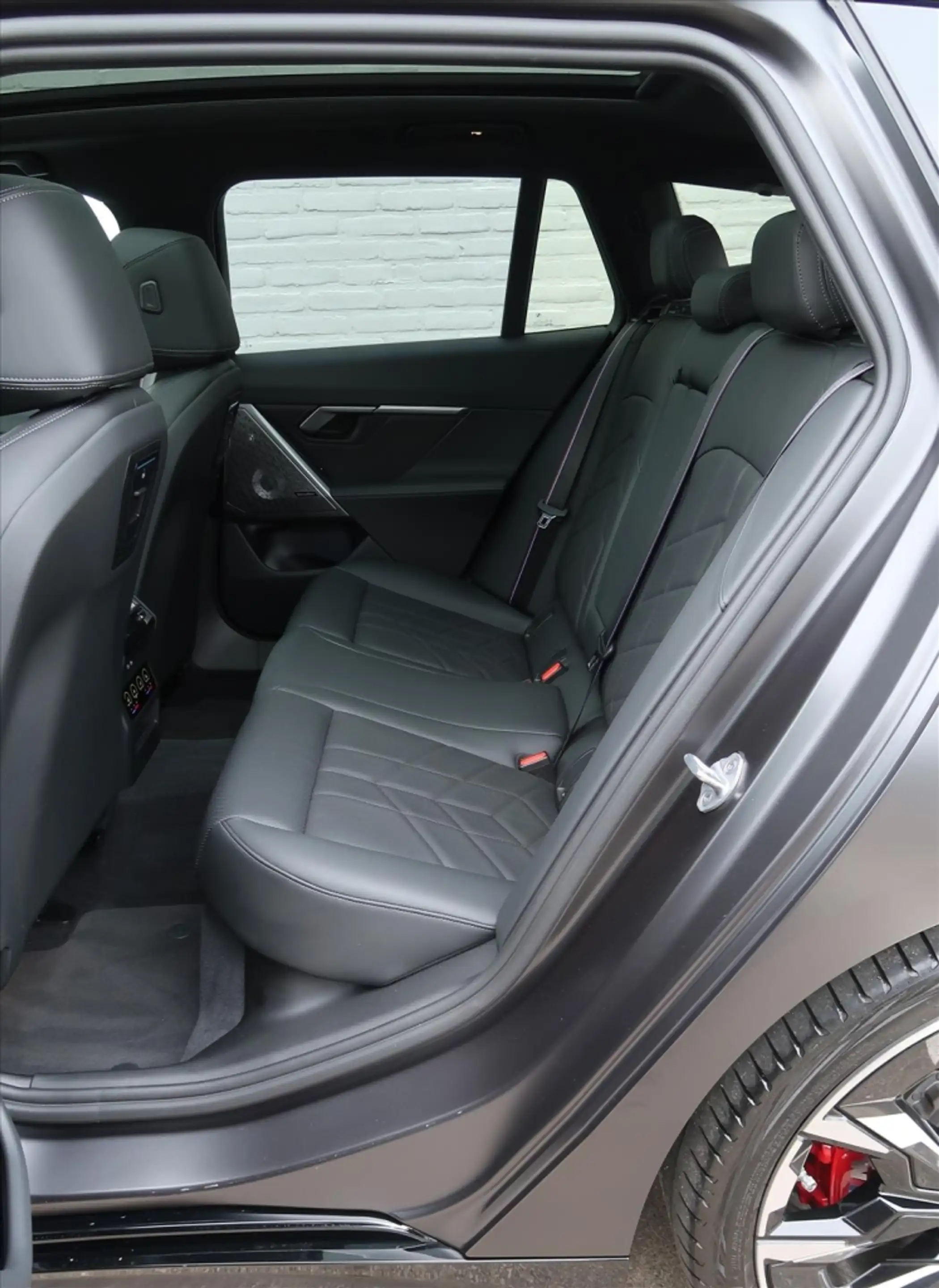 BMW i5 Touring (g61) M60 601pk xDrive Automaat I Individu — photo 15
