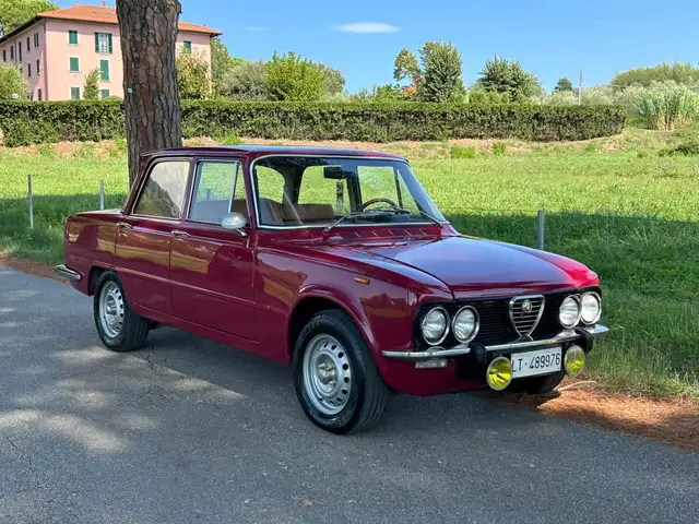 Alfa Romeo Giulia Nuova super 1300