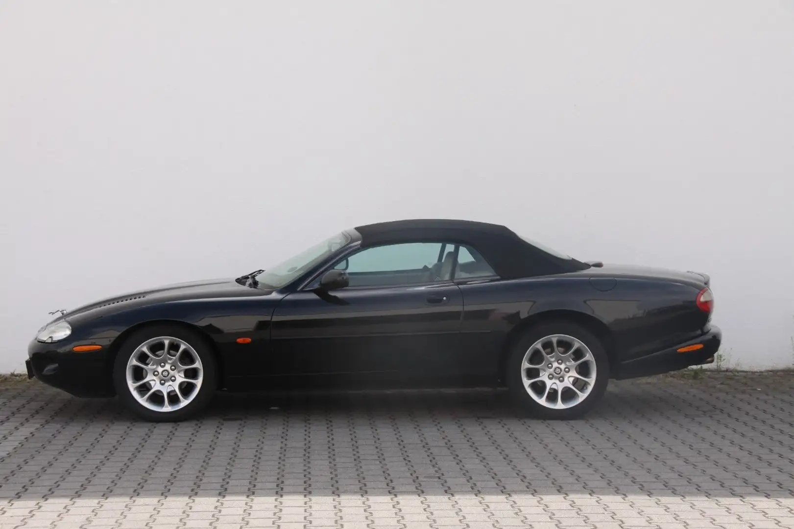 Jaguar XKR Cabriolet 2 Jahre Garantie Siyah - 2