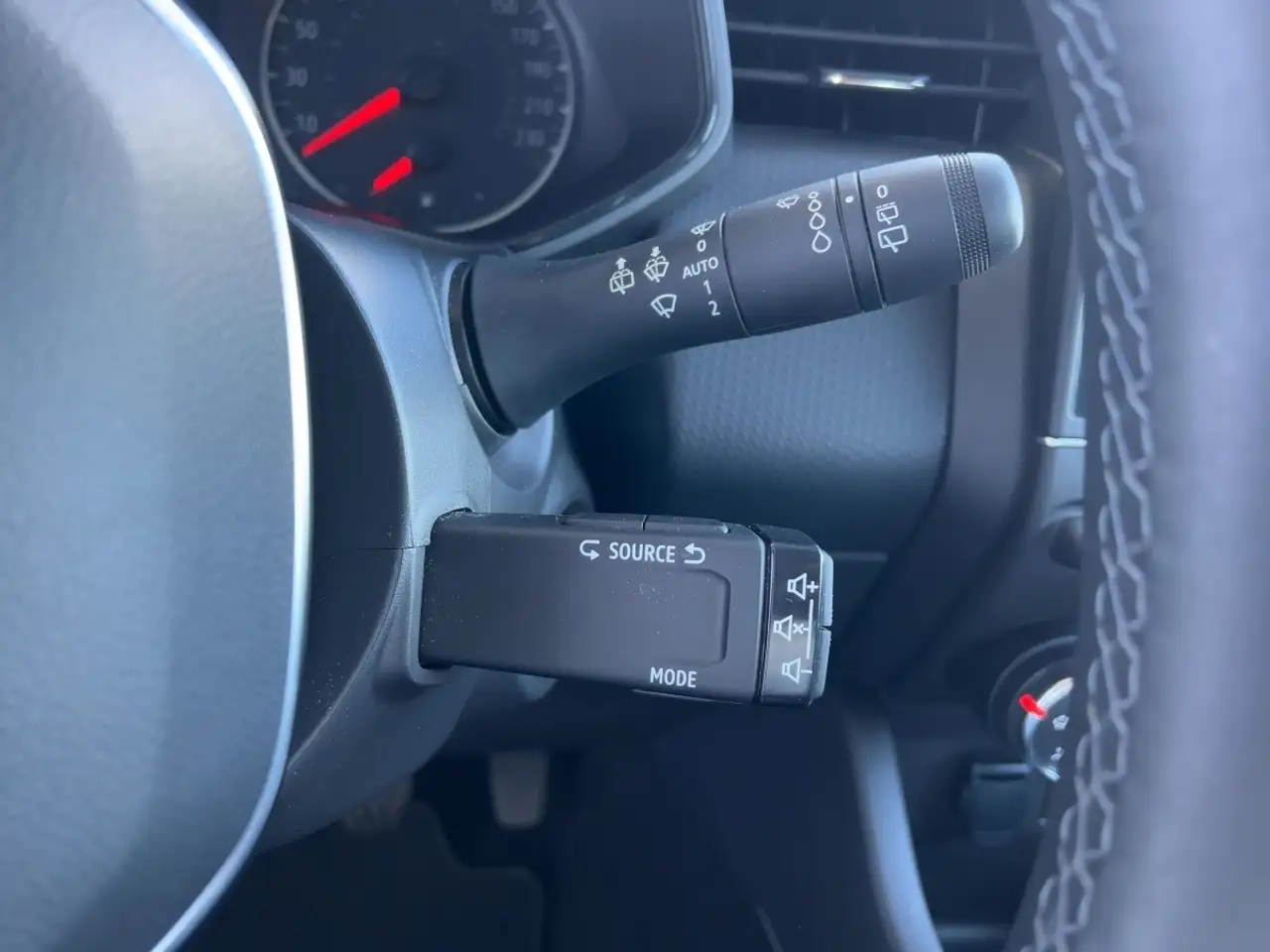 Renault Clio EQUILIBRE TCe 90 Apple CarPlay SHZ PDC KLIMA, миниатюра 16