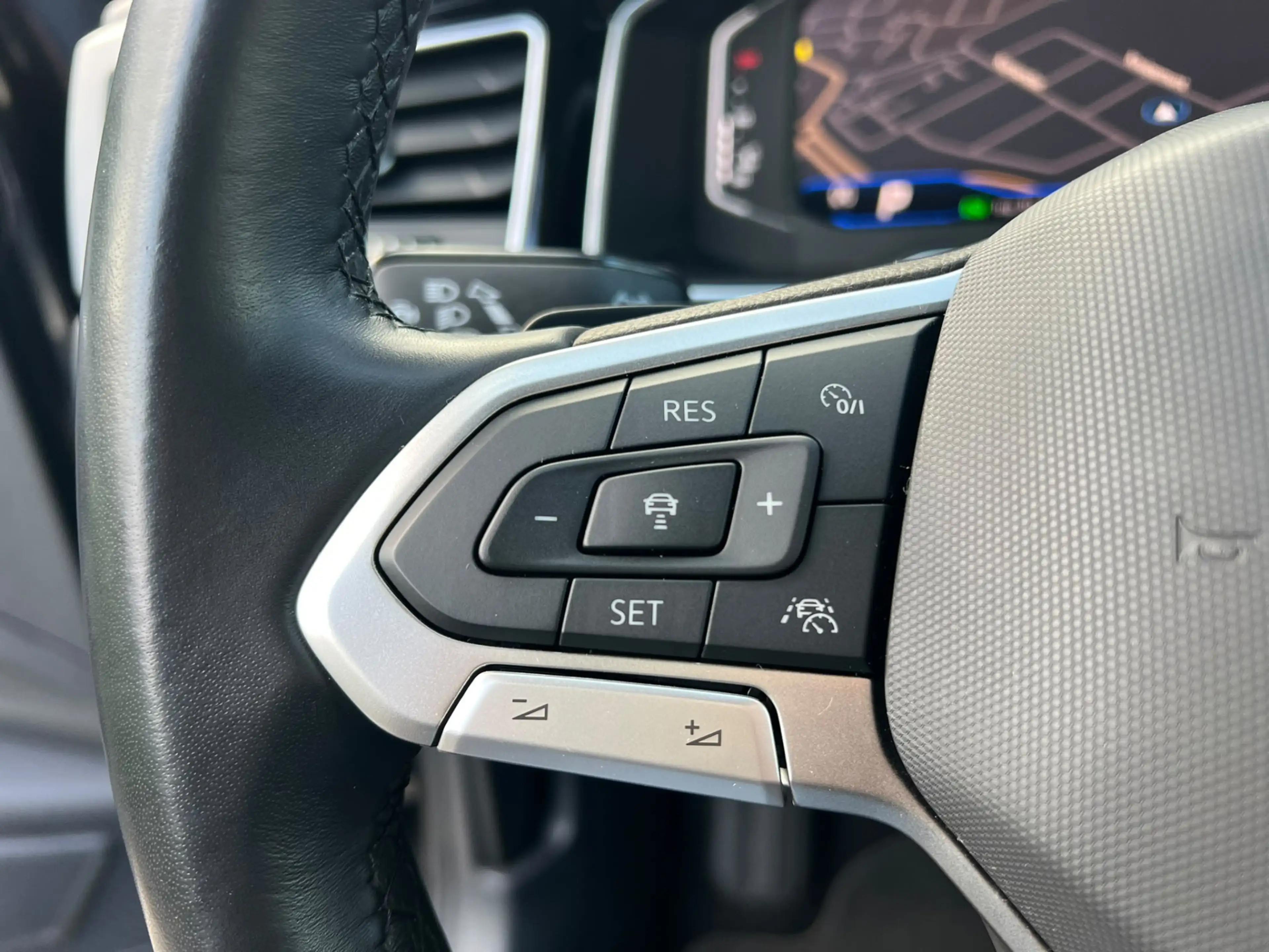 Volkswagen Taigo 1.5 TSI R-Line virtual cockpit, stoelverw, navi, c — photo 17