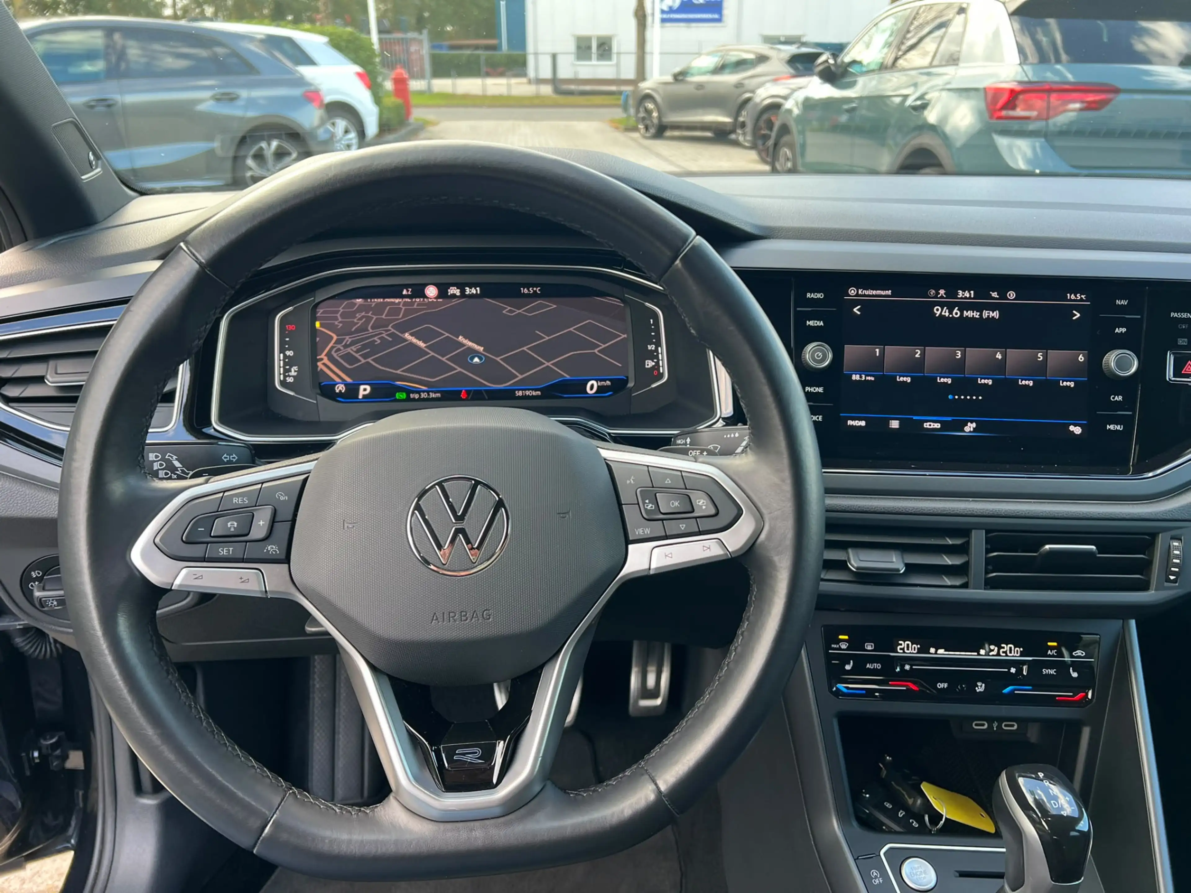 Volkswagen Taigo 1.5 TSI R-Line virtual cockpit, stoelverw, navi, c — photo 10