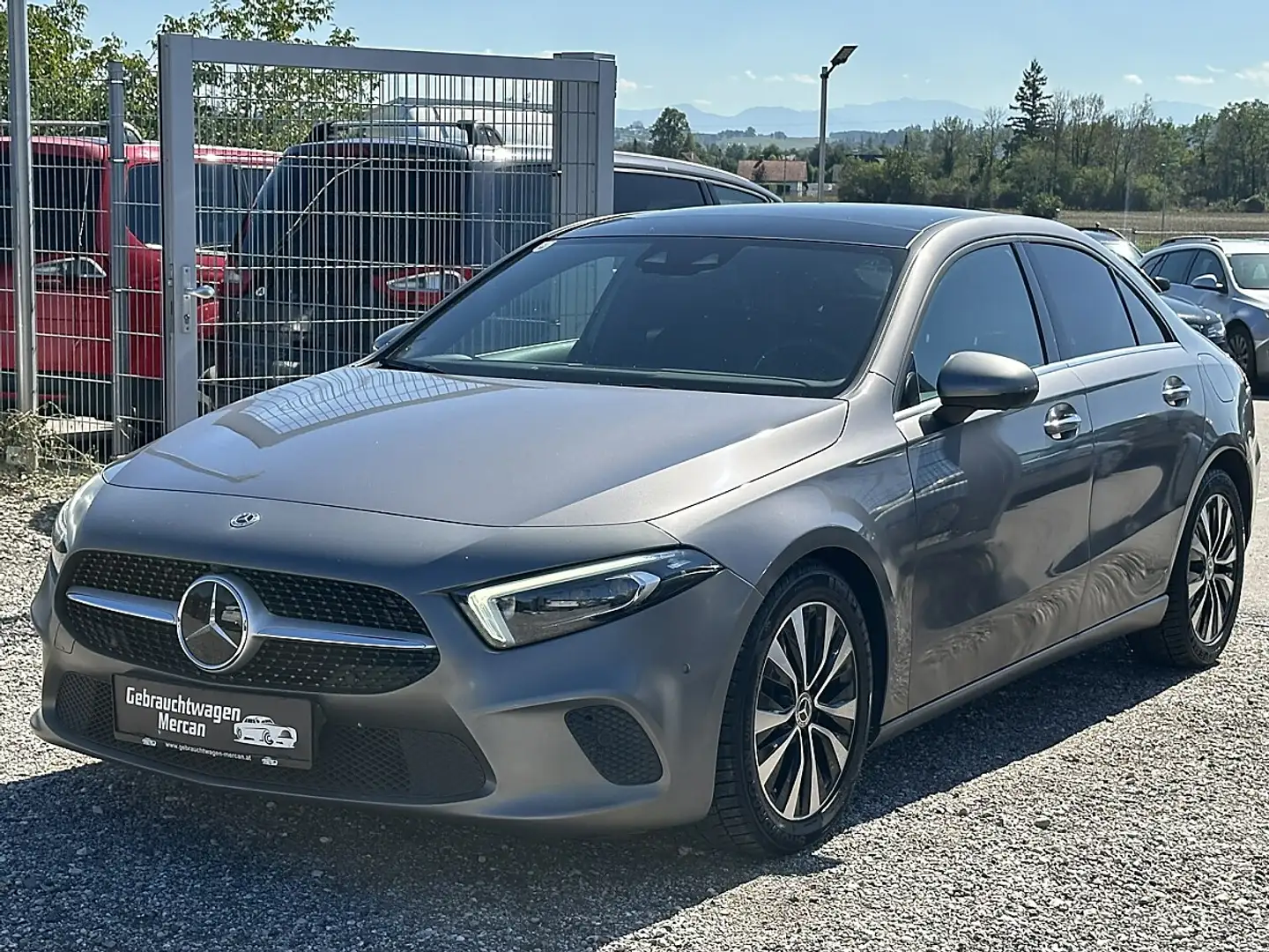 Mercedes-Benz A 200 d Style (EURO 6d) Silber - 1