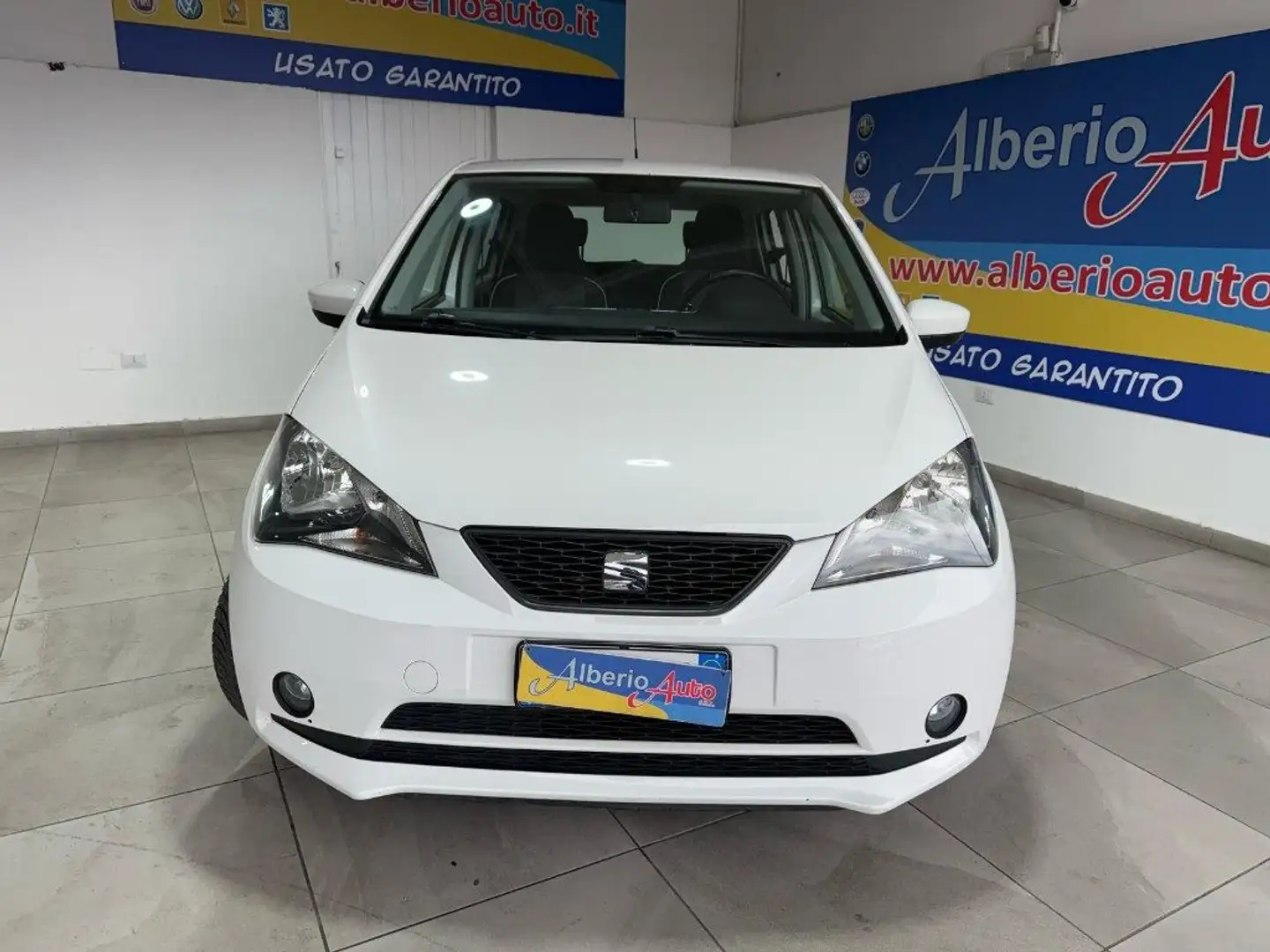 SEAT Mii 1.0 5 porte Chic Bianco - 2
