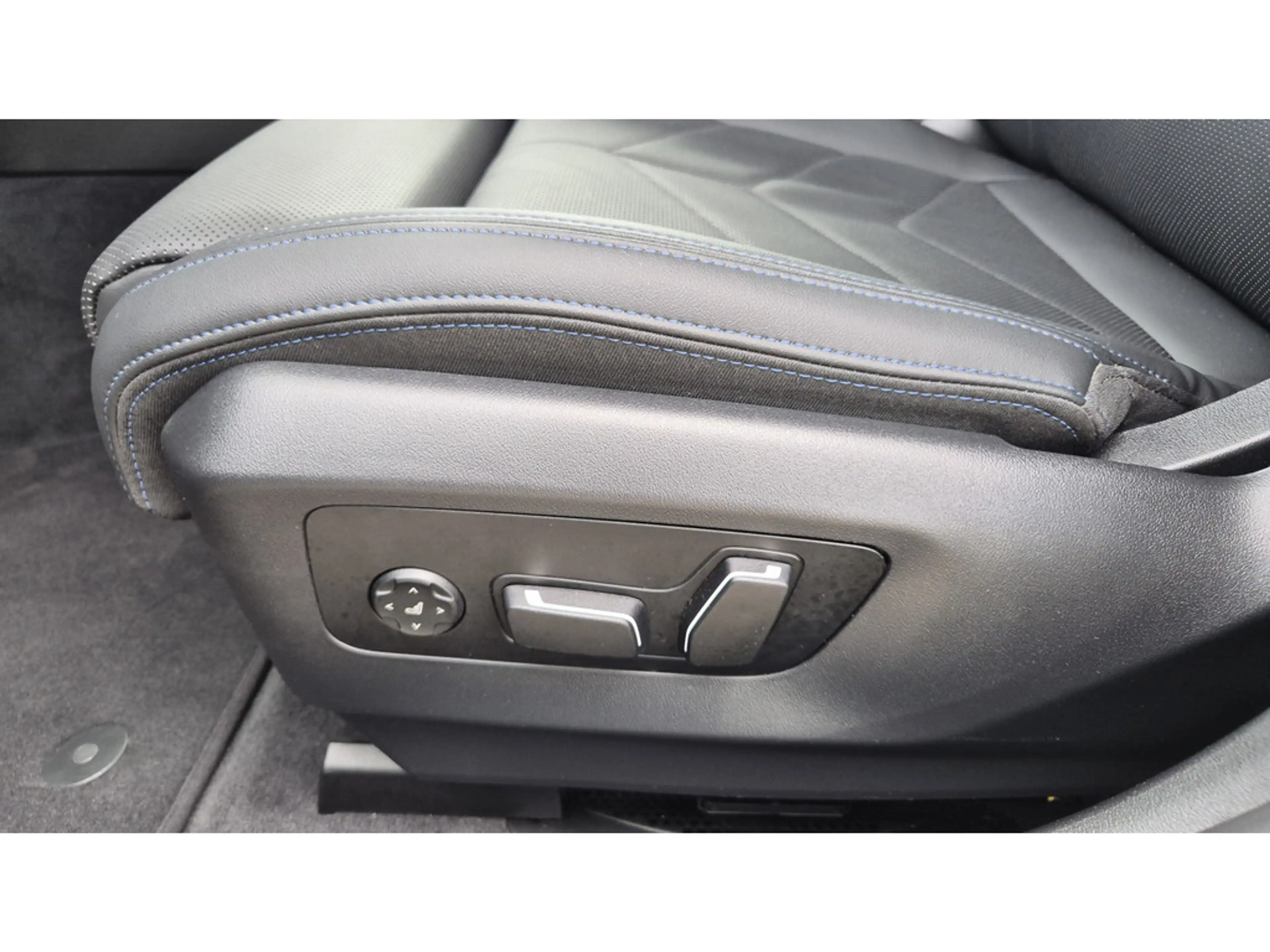 BMW 520 i Touring M-Sport 20 ZOLL+AHK+H/K+KAM+LED — photo 14