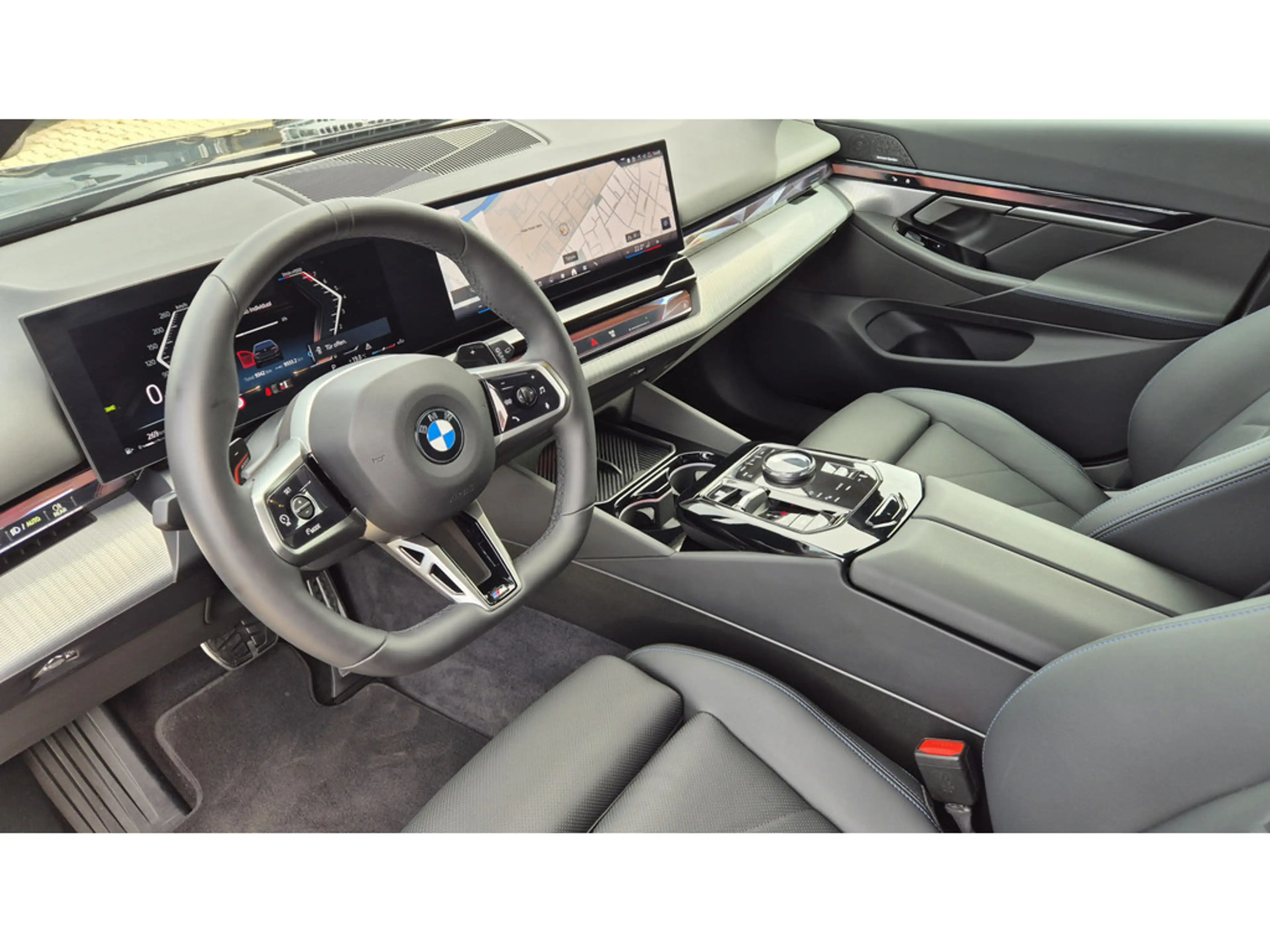 BMW 520 i Touring M-Sport 20 ZOLL+AHK+H/K+KAM+LED — photo 9