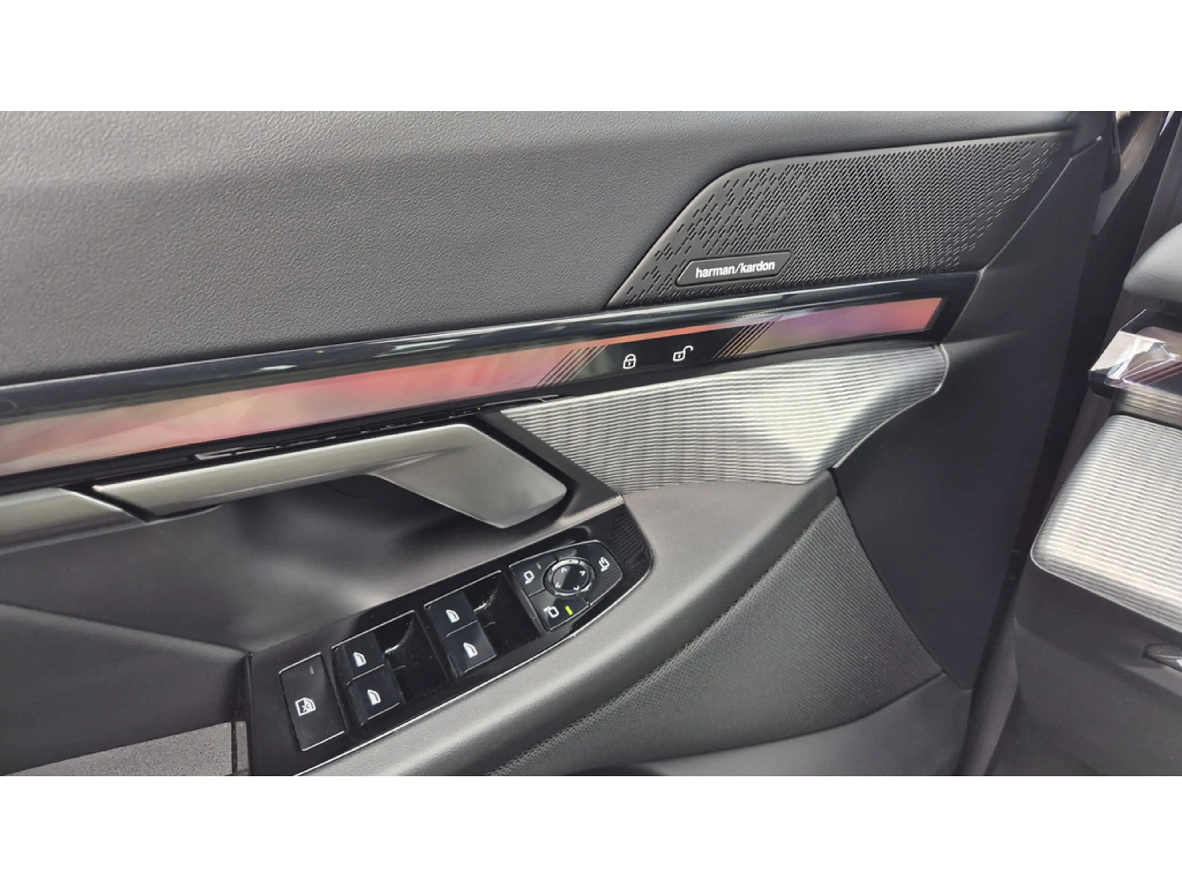 BMW 520 i Touring M-Sport 20 ZOLL+AHK+H/K+KAM+LED — photo 13